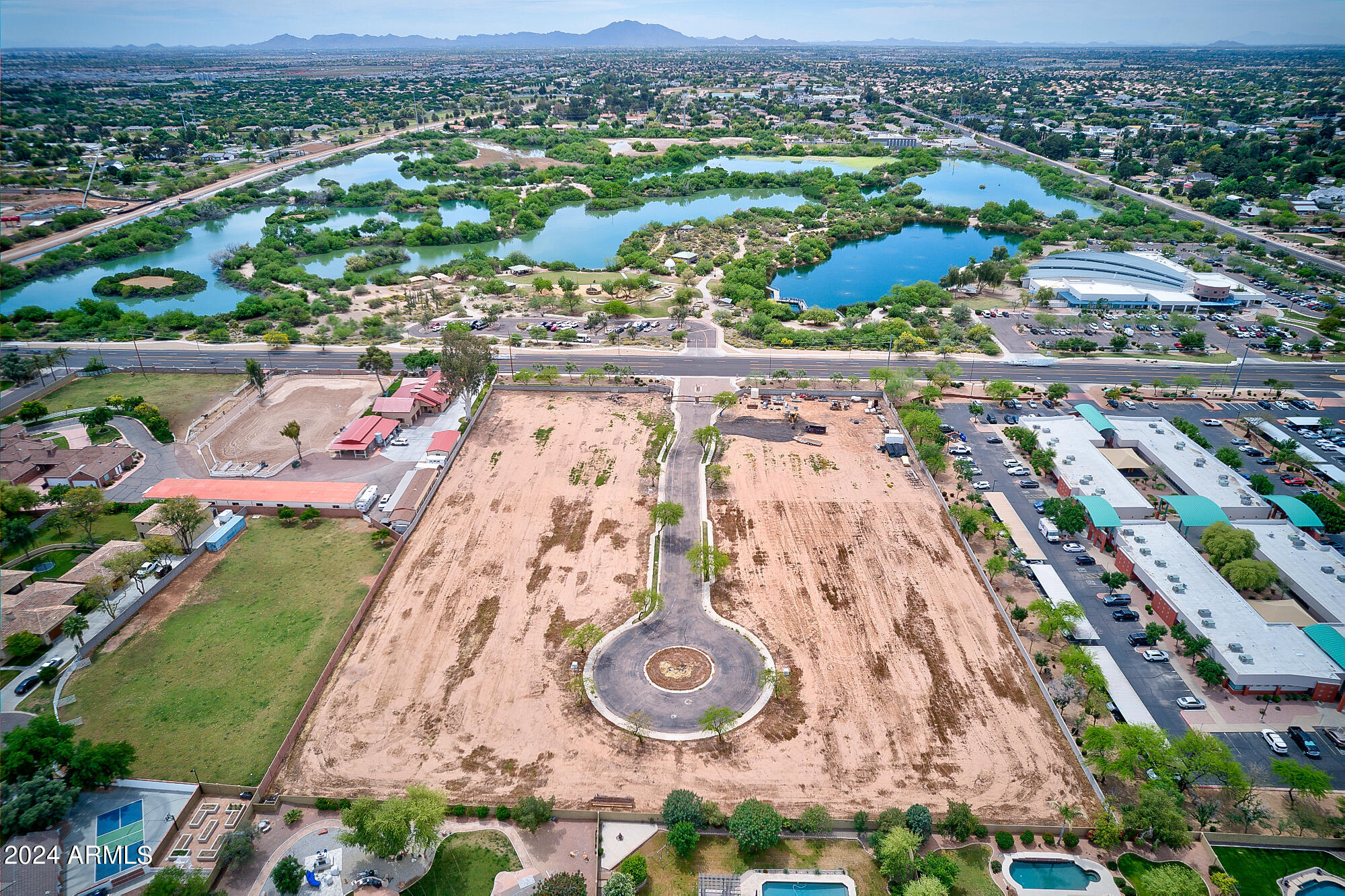 811 N POINCIANA Court 10, Gilbert, AZ 85234