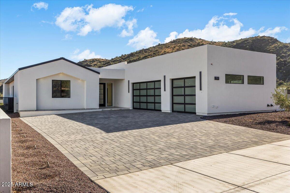 9027 S 19TH Street, Phoenix, AZ 85042