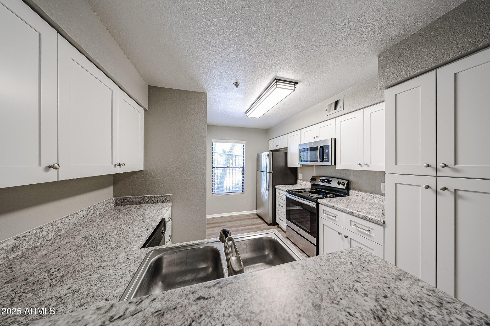 2025 E CAMPBELL Avenue 137, Phoenix, AZ 85016