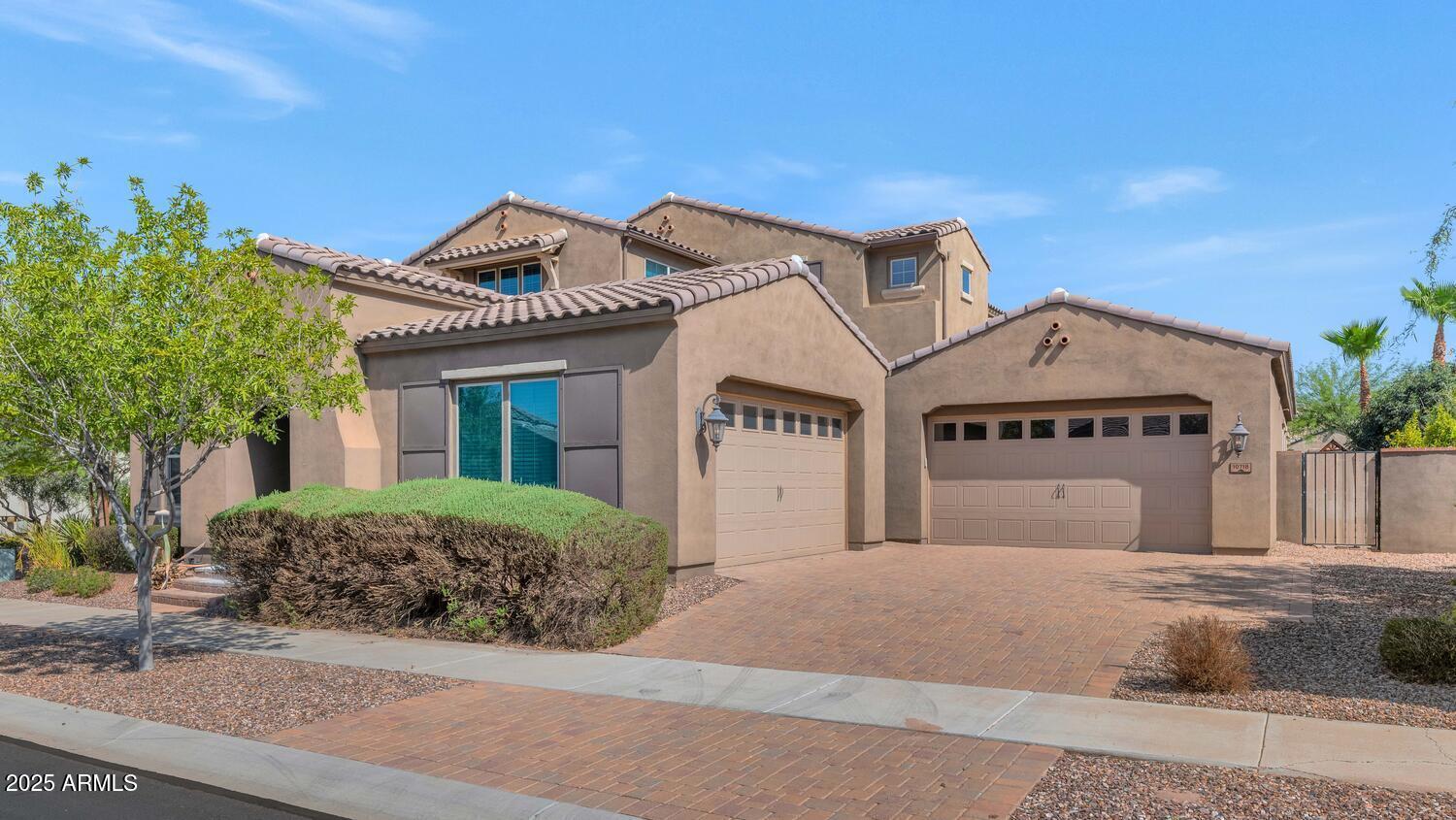 10718 E LUMIERE Avenue, Mesa, AZ 85212