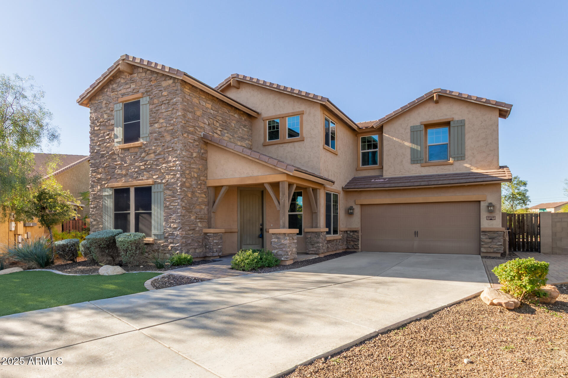 3760 W LAPENNA Drive, Phoenix, AZ 85087