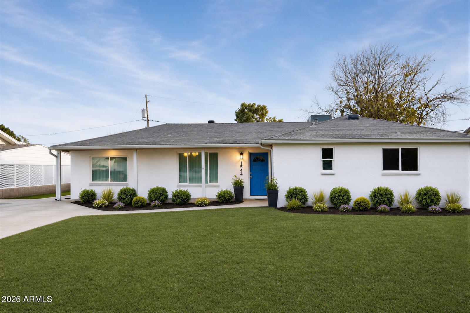 1819 W MORTEN Avenue, Phoenix, AZ 85021