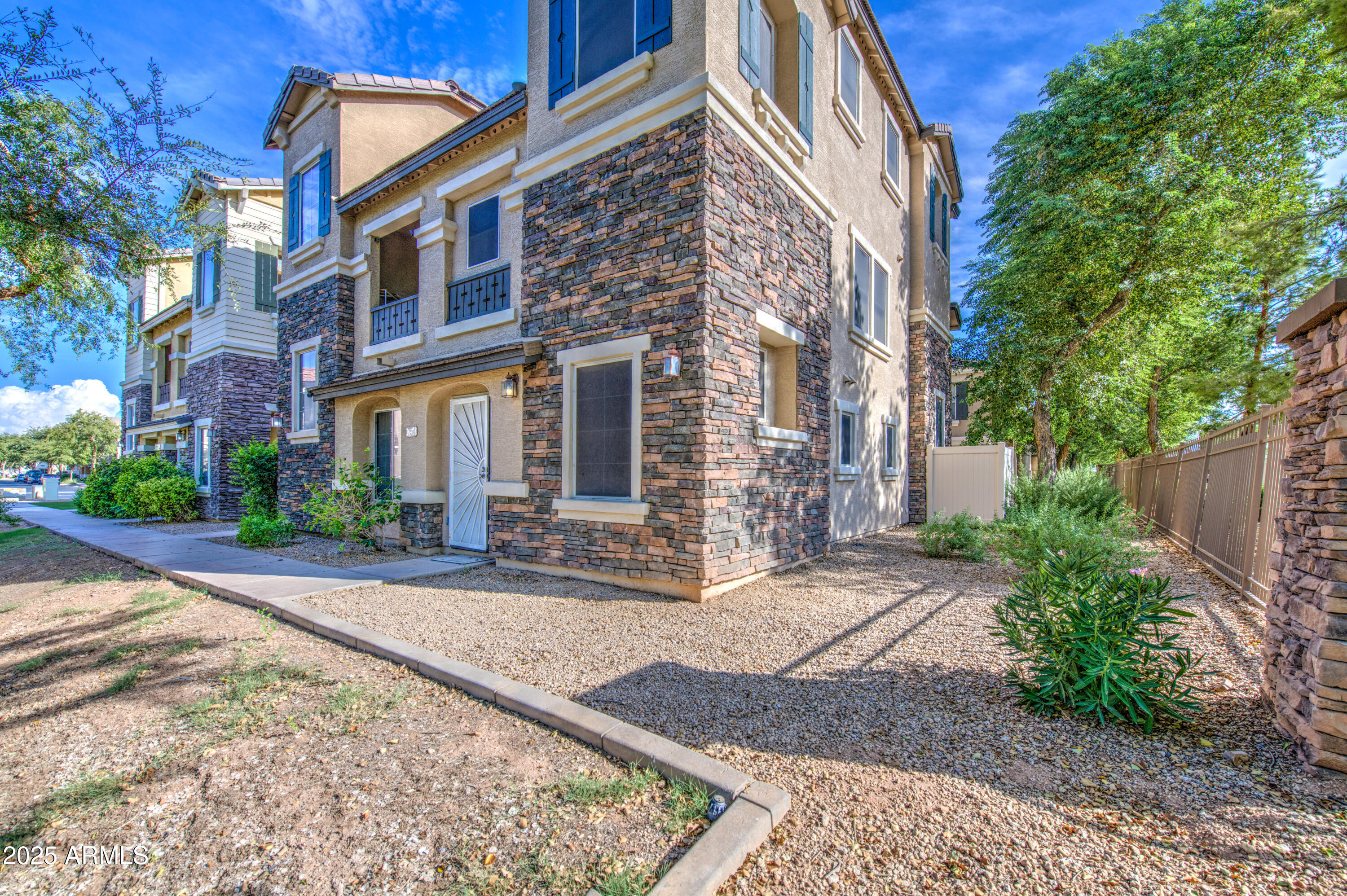 754 N LAGUNA Drive, Gilbert, AZ 85233