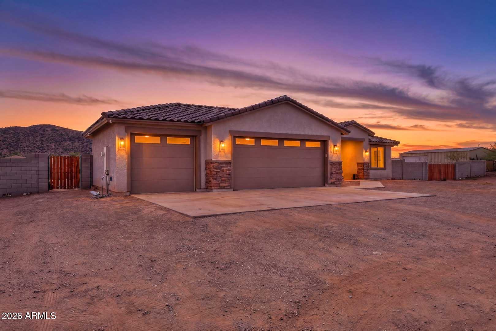 15079 W DESERT VISTA Trail, Surprise, AZ 85387