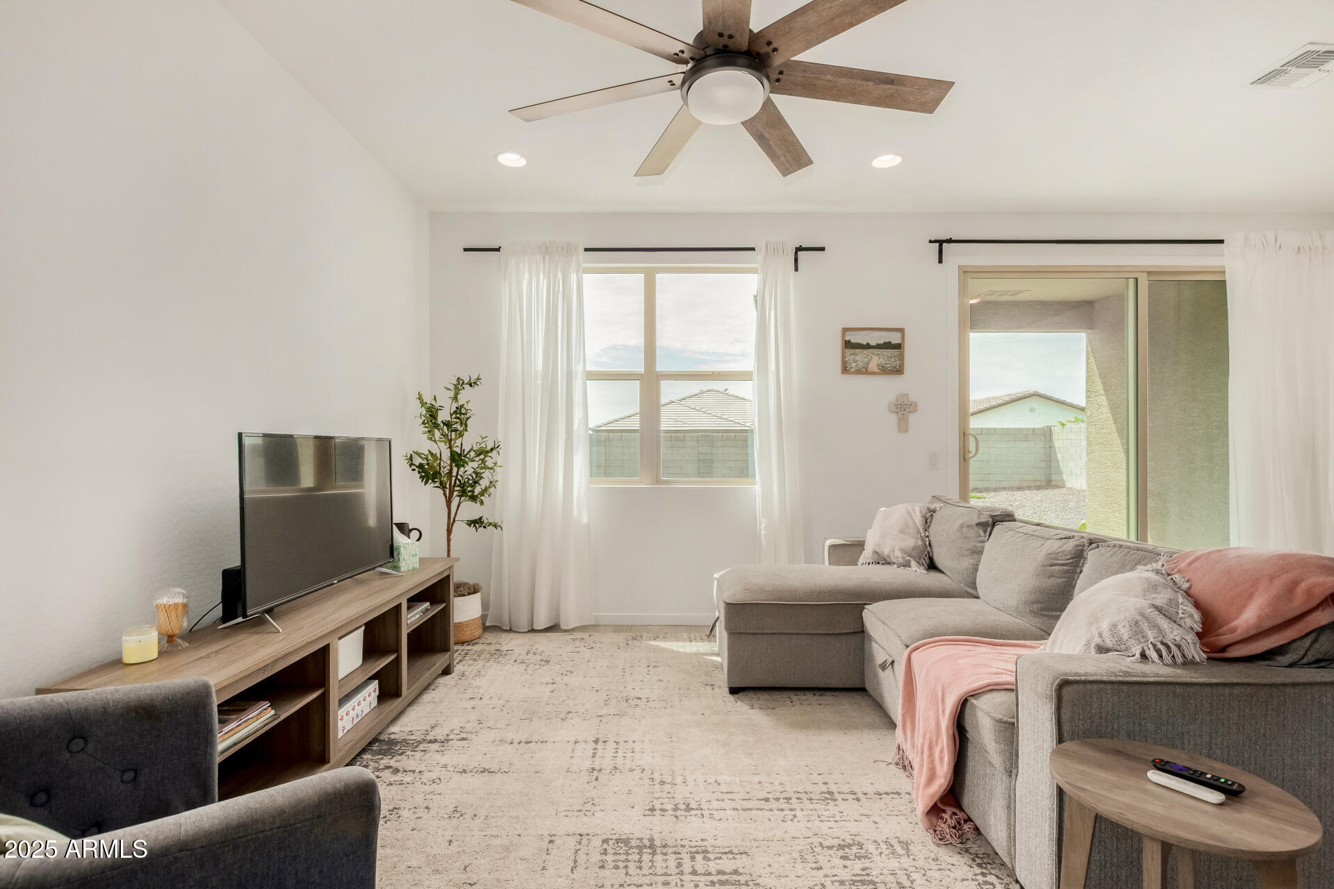 17729 W Fetlock Trail, Surprise, AZ 85387