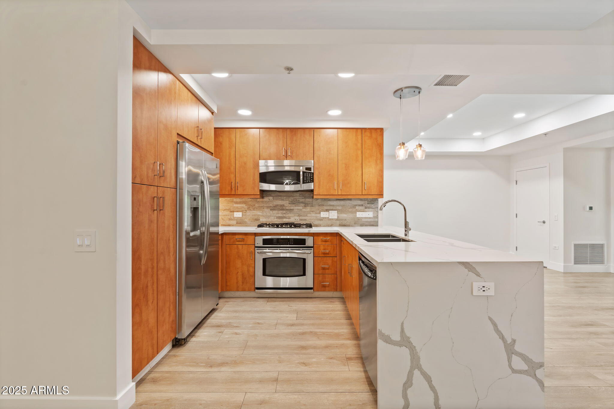 7127 E RANCHO VISTA Drive 2003, Scottsdale, AZ 85251