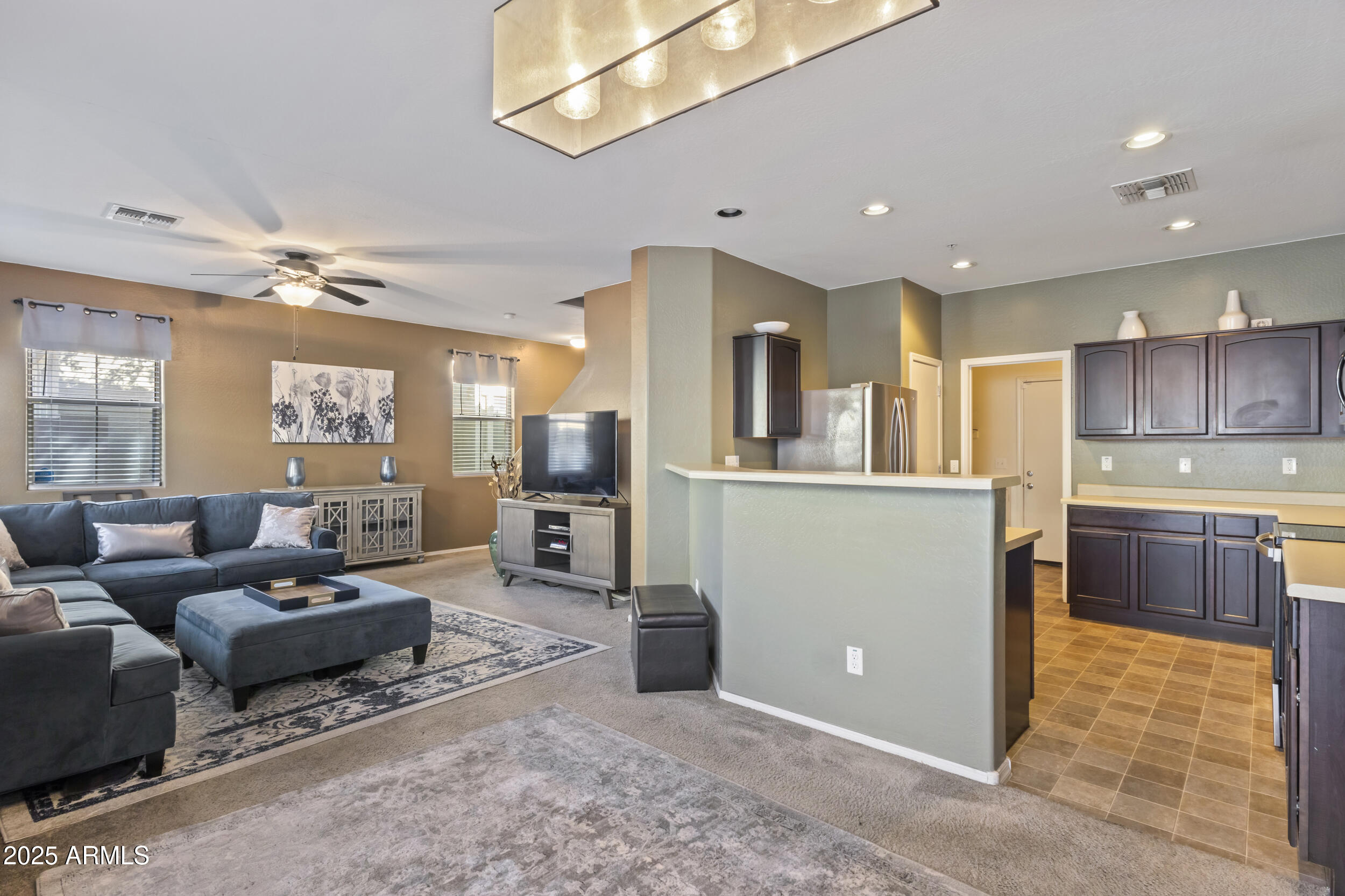 8192 W LYNWOOD Street, Phoenix, AZ 85043