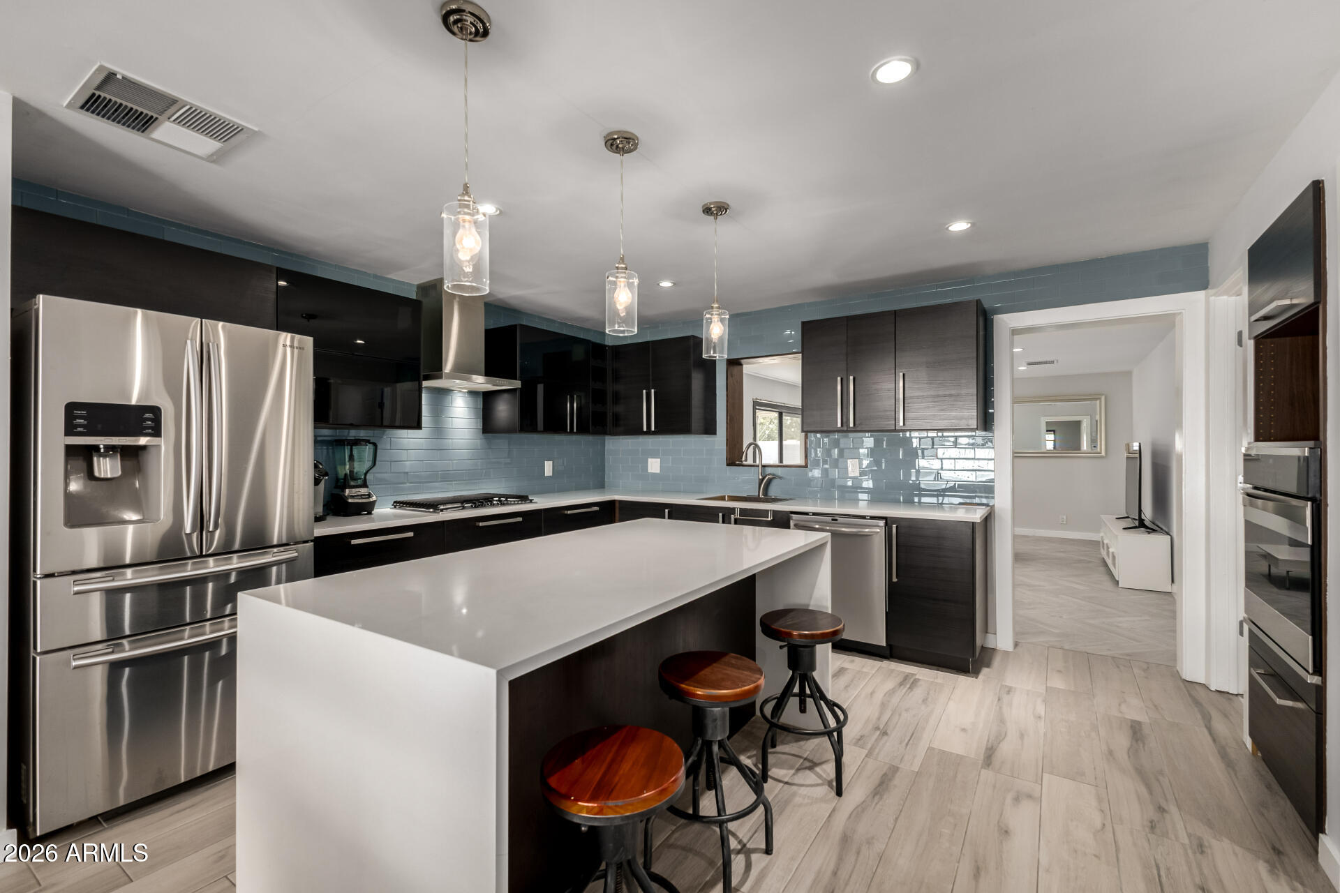 2402 N 37TH Street, Phoenix, AZ 85008