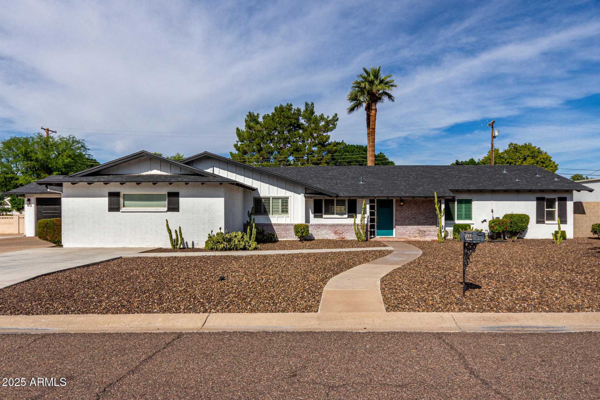 3444 E CAMELBACK Road, Phoenix, AZ 85018