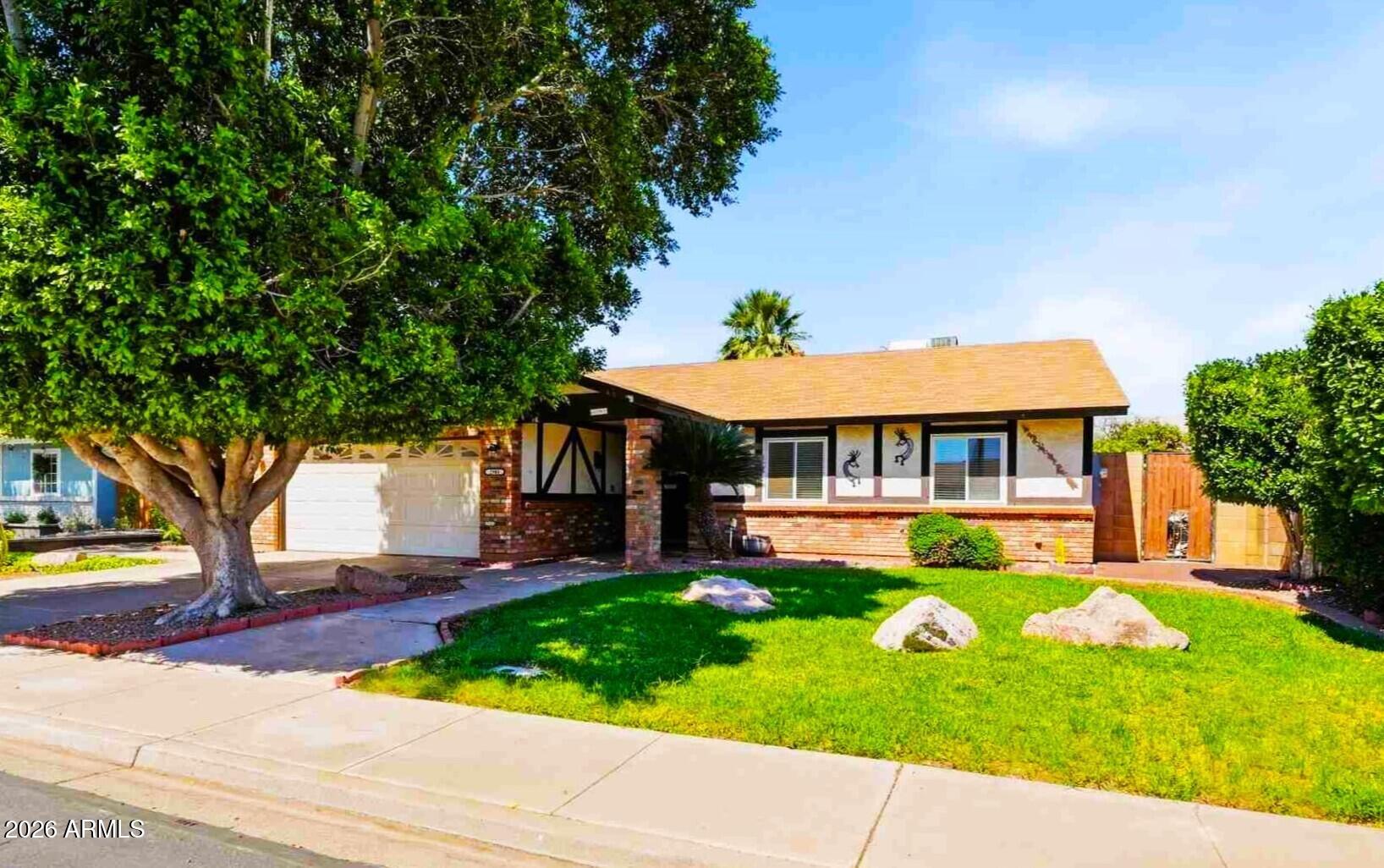 2908 E CONCHO Avenue, Mesa, AZ 85204