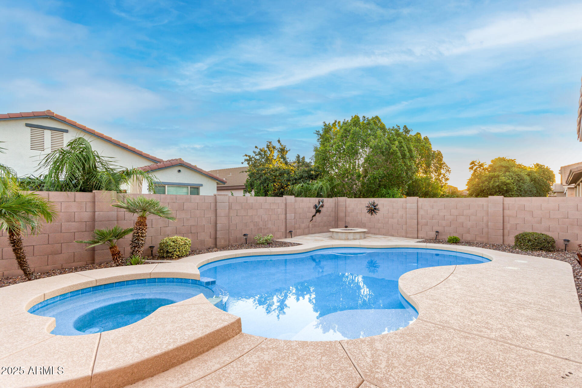 2743 E NARROWLEAF Drive, Gilbert, AZ 85298