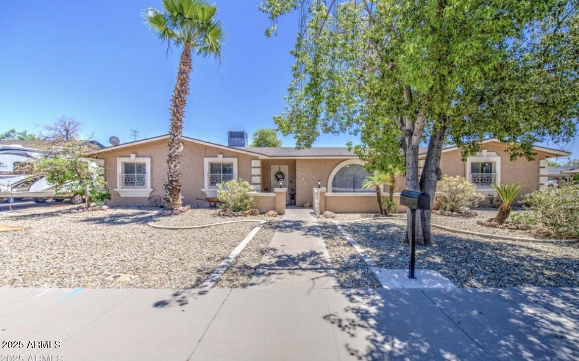 2041 E DES MOINES Street, Mesa, AZ 85213