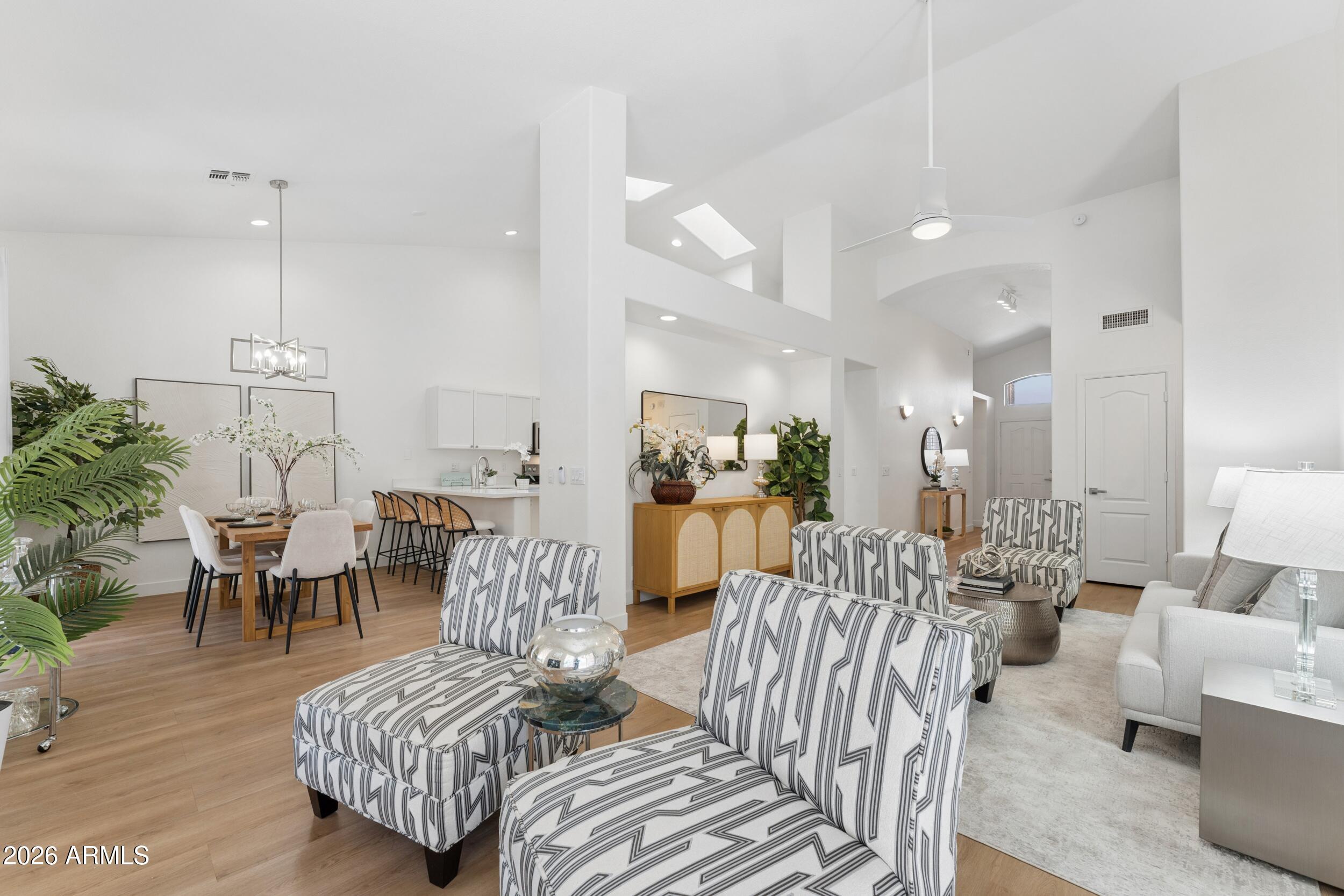 3326 N 42nd Street, Phoenix, AZ 85018