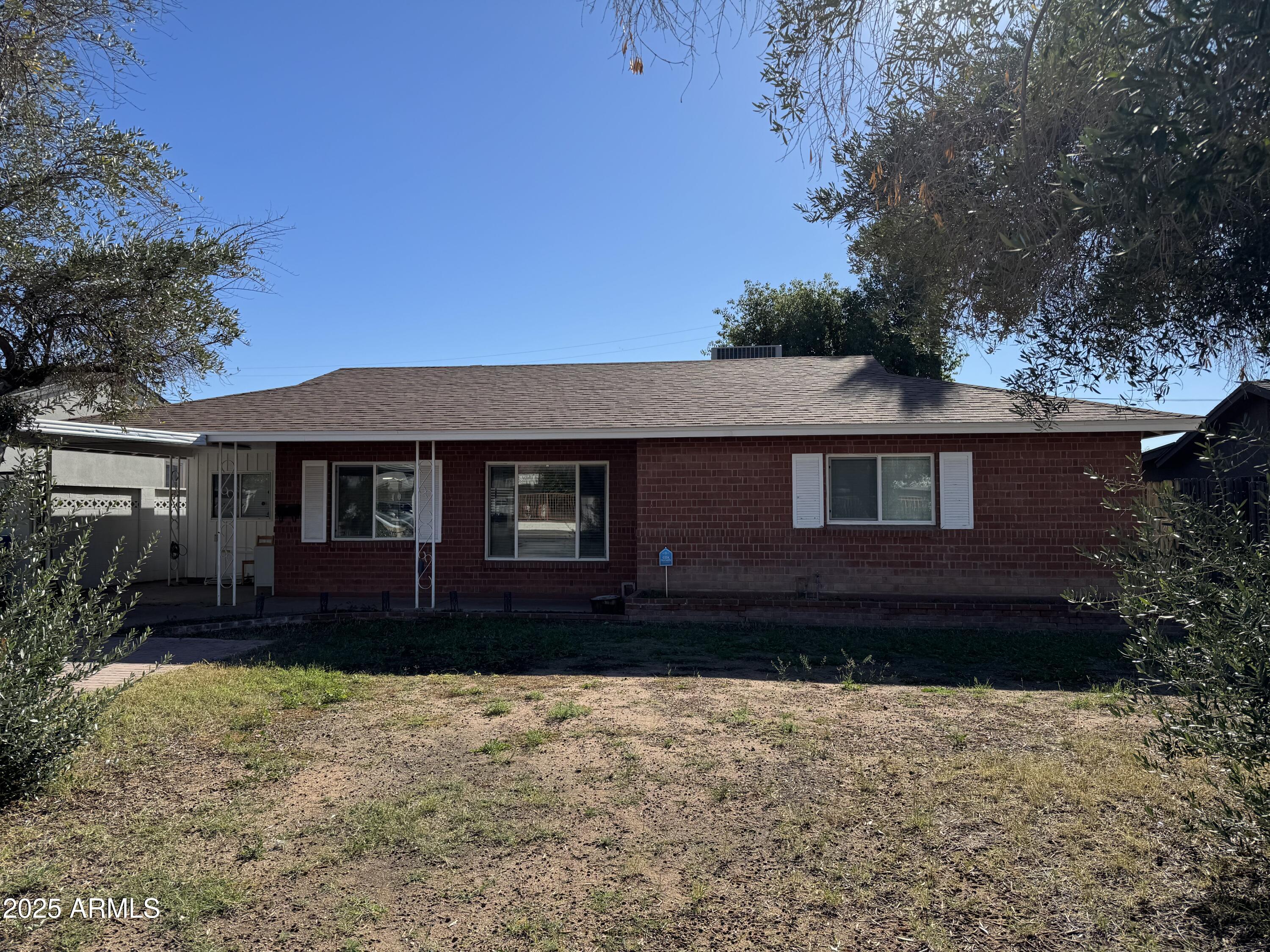 2023 E CLARENDON Avenue, Phoenix, AZ 85016