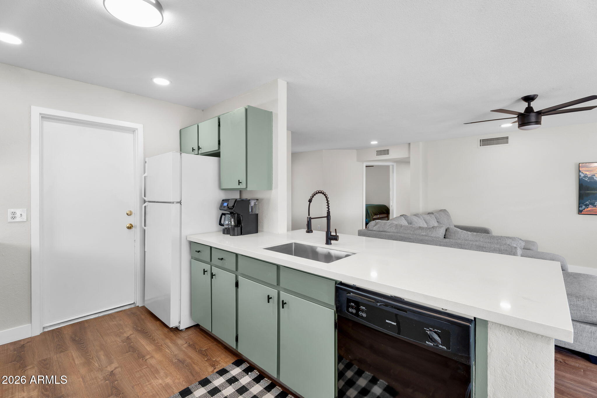 1639 E AIRE LIBRE Avenue, Phoenix, AZ 85022