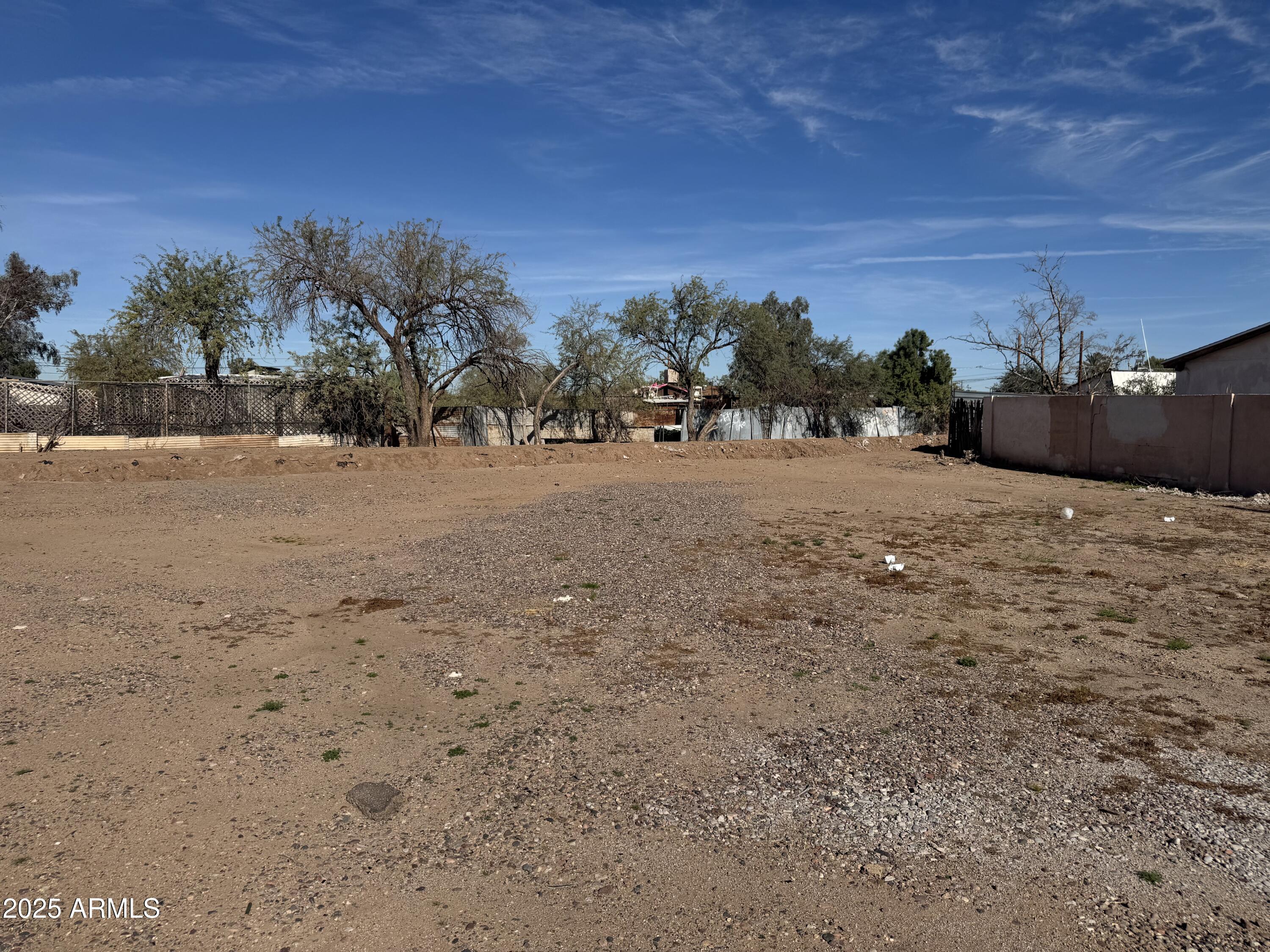 820 E CHIPMAN Road 1, Phoenix, AZ 85040