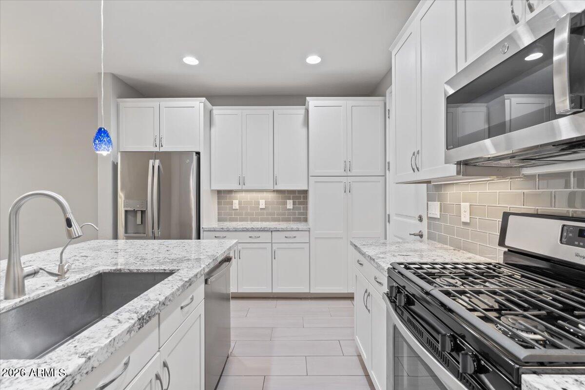2477 W MARKET Place 27, Chandler, AZ 85248