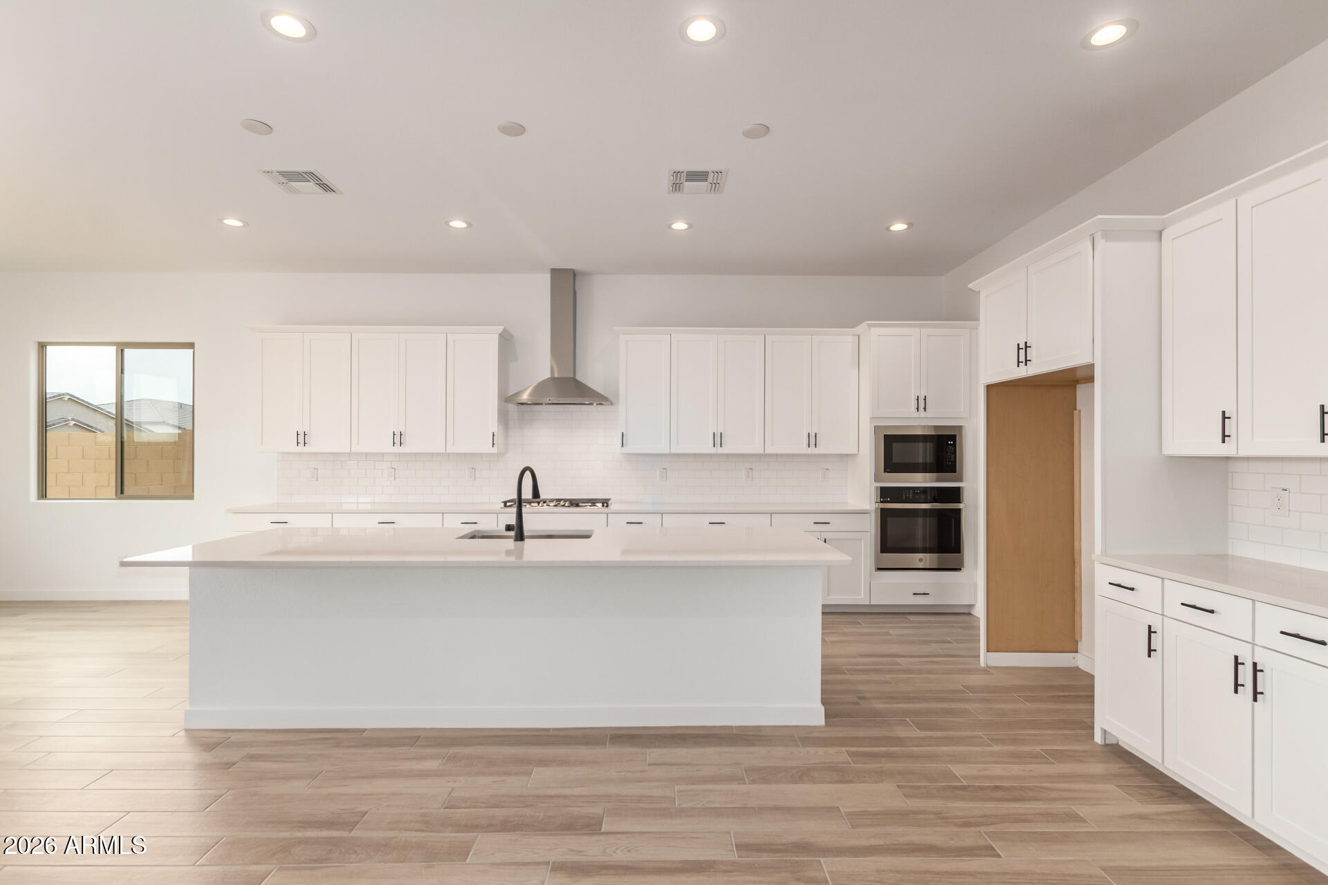 15793 W BRONCO Trail, Surprise, AZ 85387