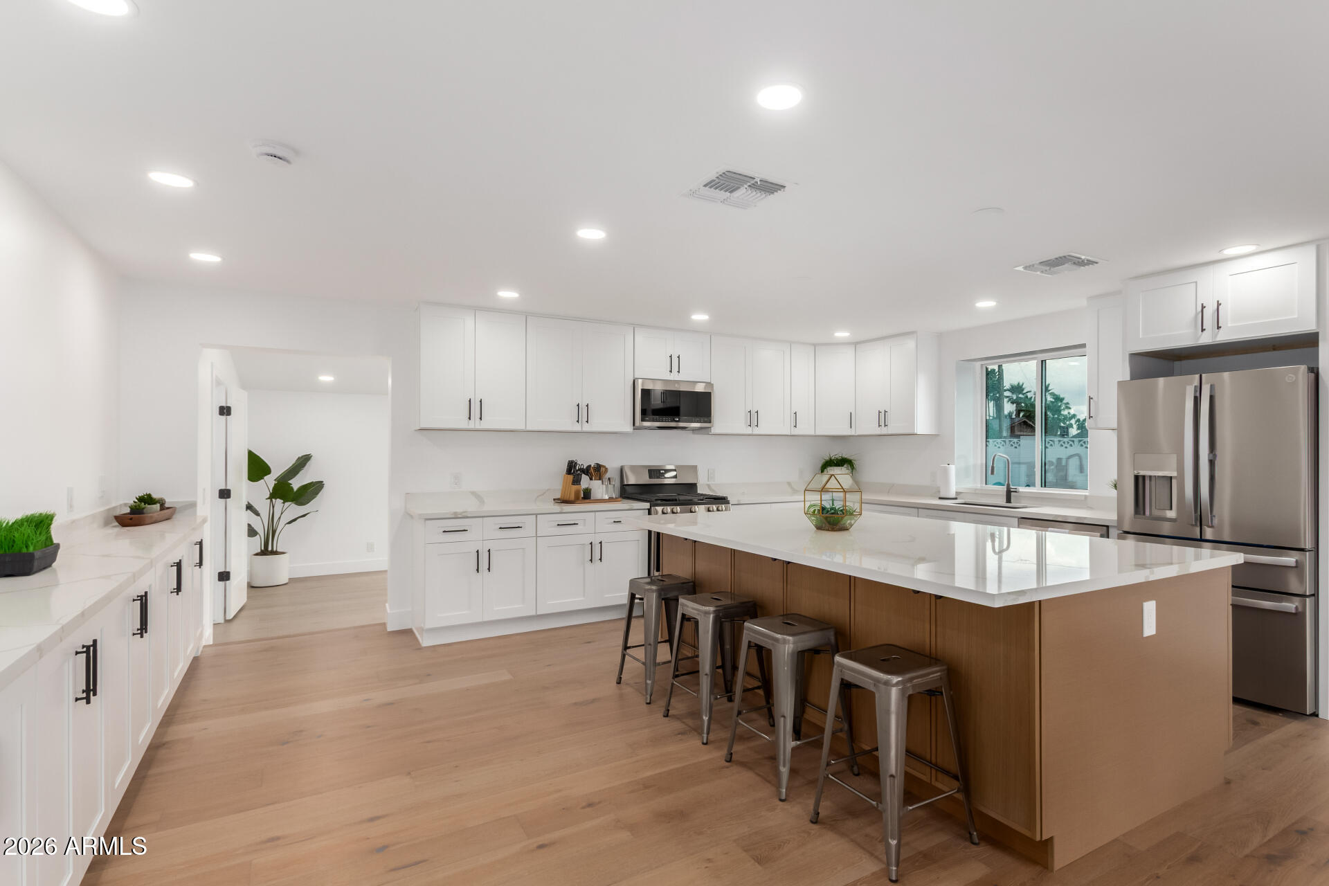 8401 E SAN MIGUEL Avenue, Scottsdale, AZ 85250