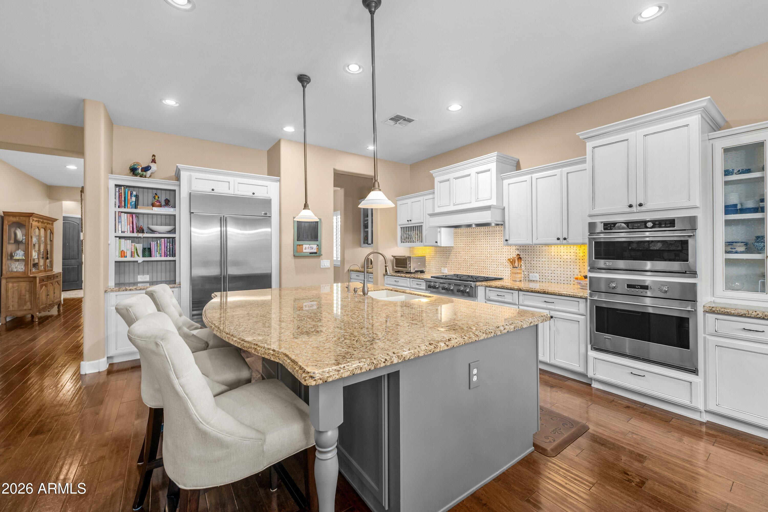 3738 E RIOPELLE Avenue, Gilbert, AZ 85298