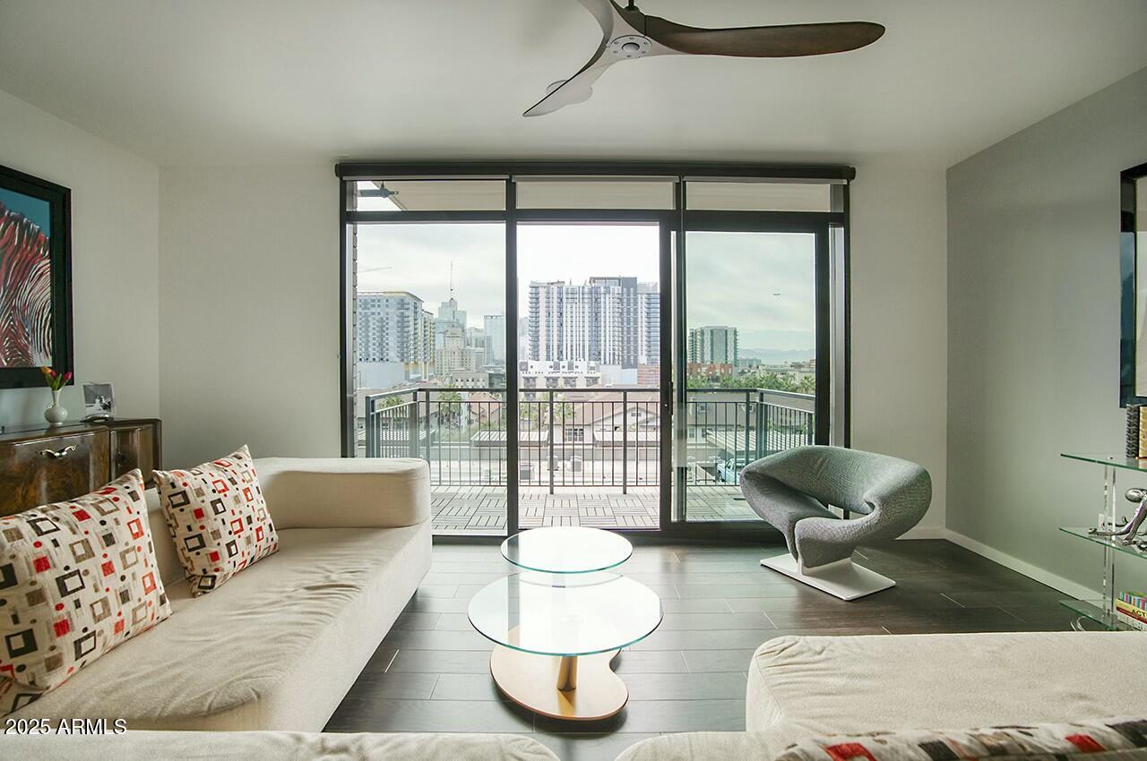 200 W PORTLAND Street 817, Phoenix, AZ 85003