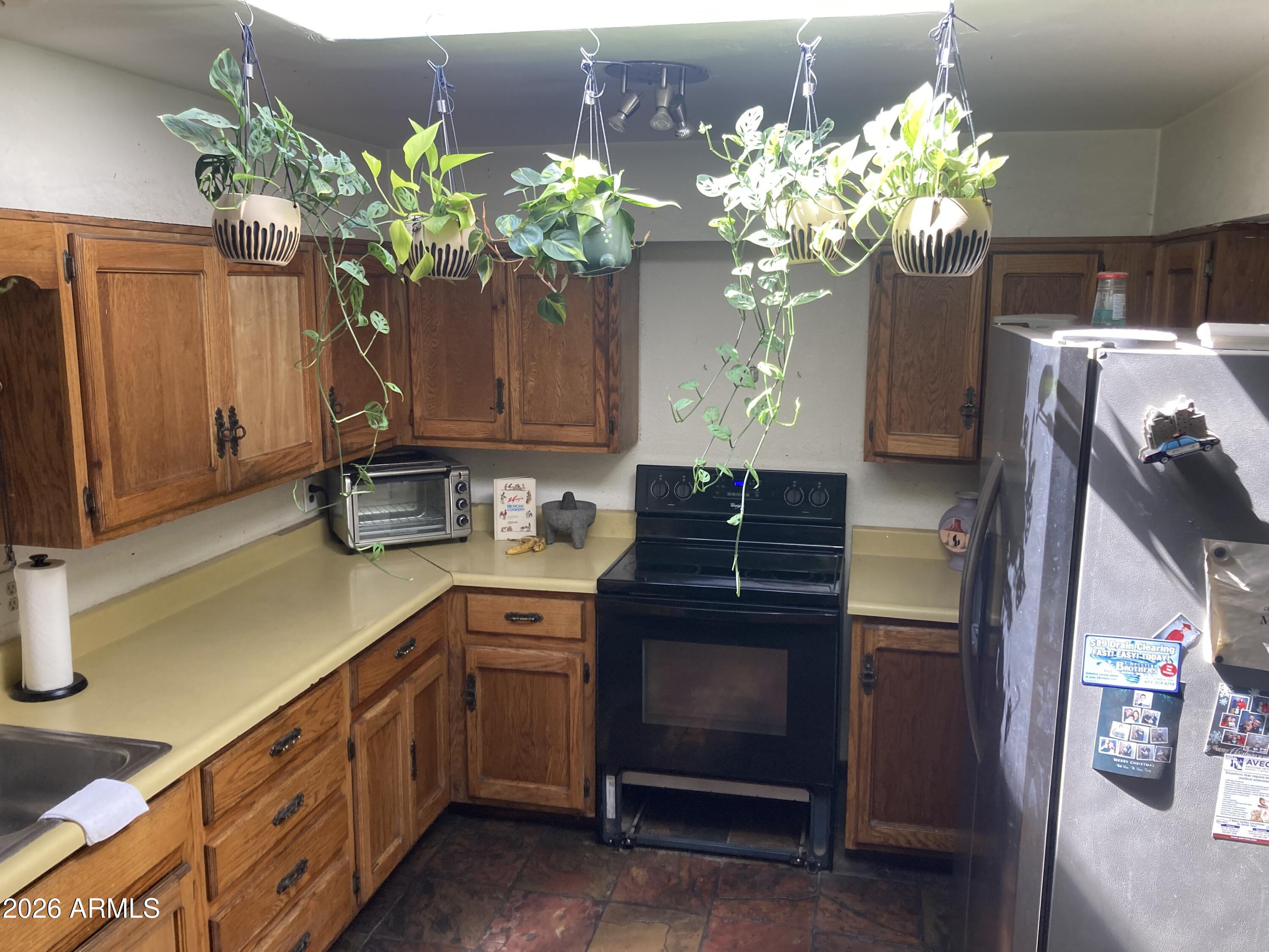 2729 W HAZELWOOD Street, Phoenix, AZ 85017