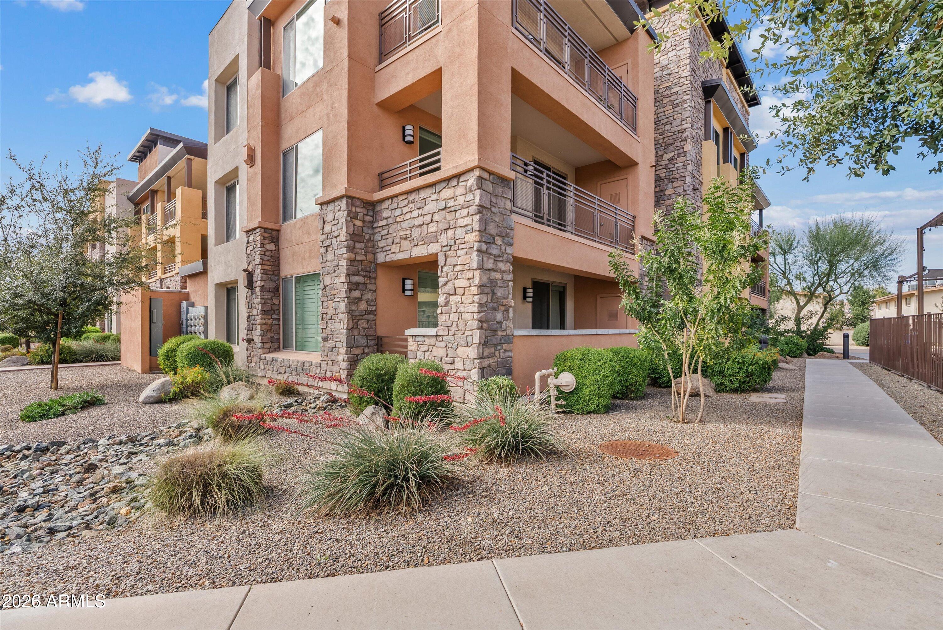 4805 N WOODMERE FAIRWAY 1002, Scottsdale, AZ 85251