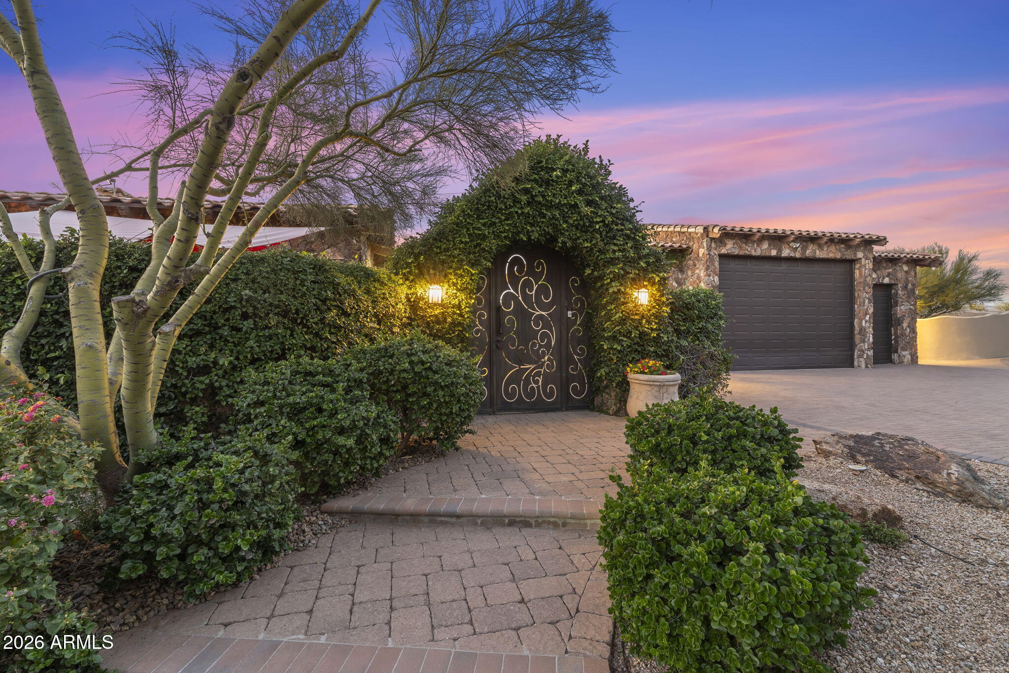 8449 E DIXILETA Drive, Scottsdale, AZ 85266