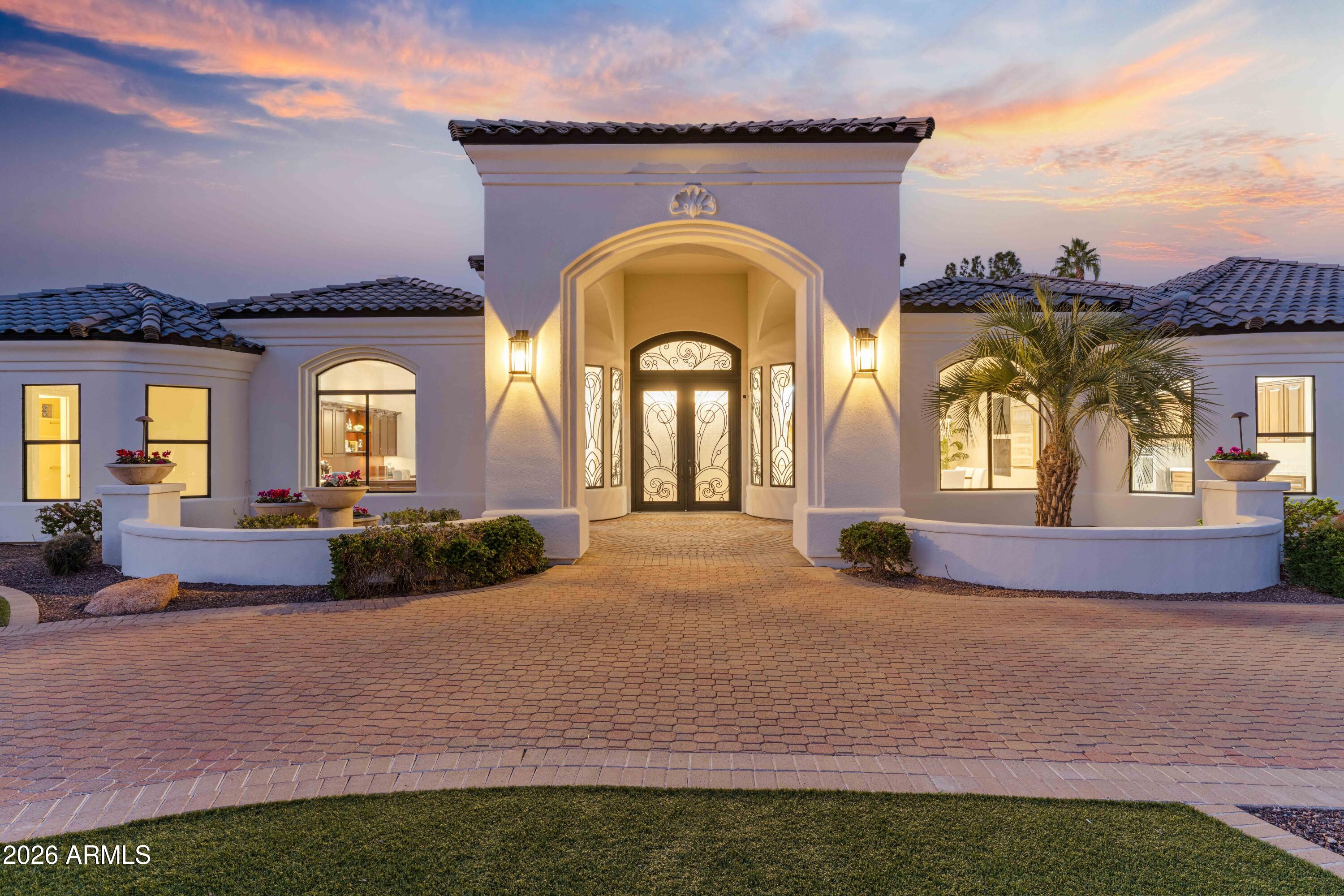 7126 E BLUEBIRD Lane, Paradise Valley, AZ 85253
