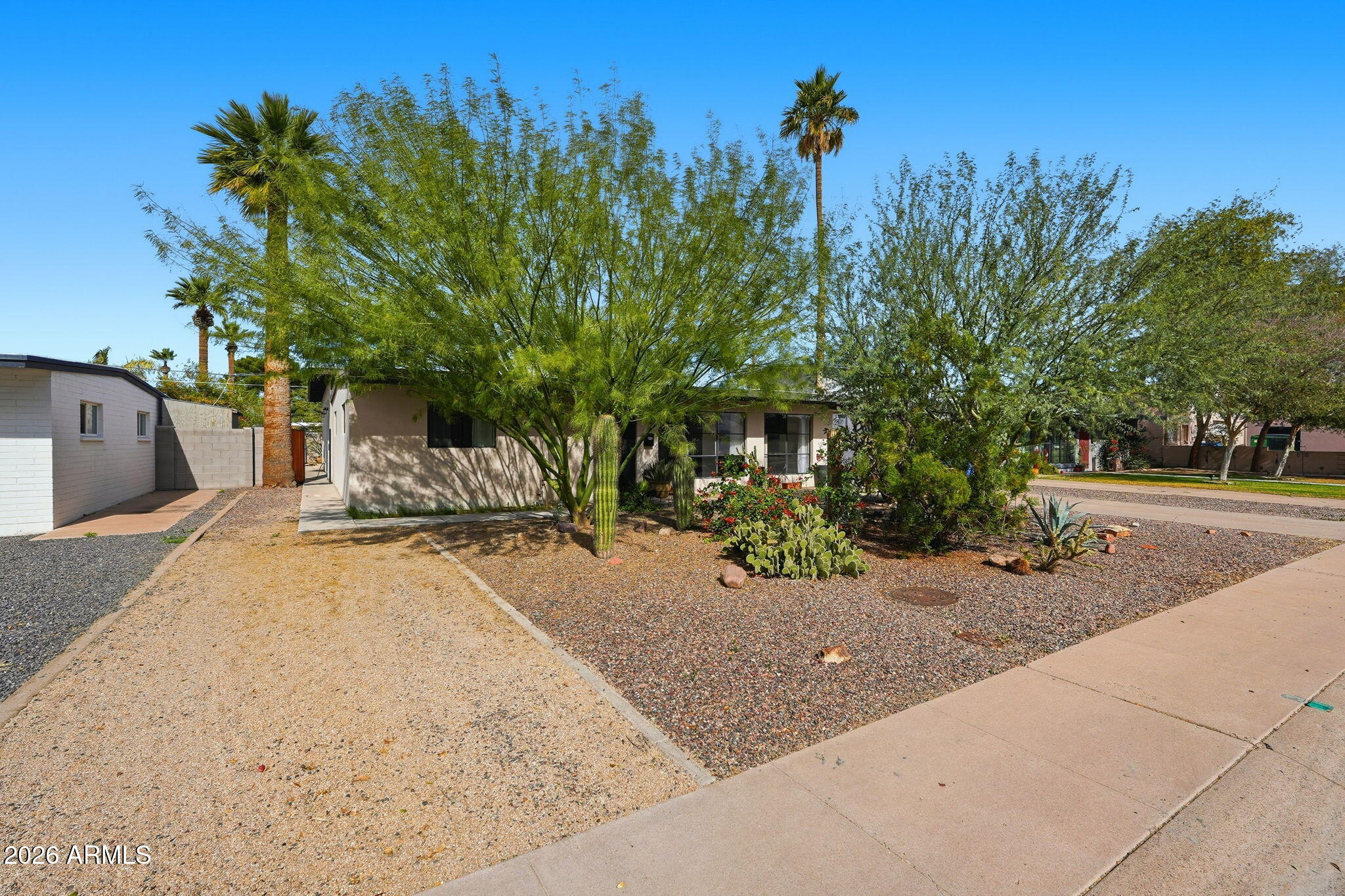 2326 E MULBERRY Drive, Phoenix, AZ 85016