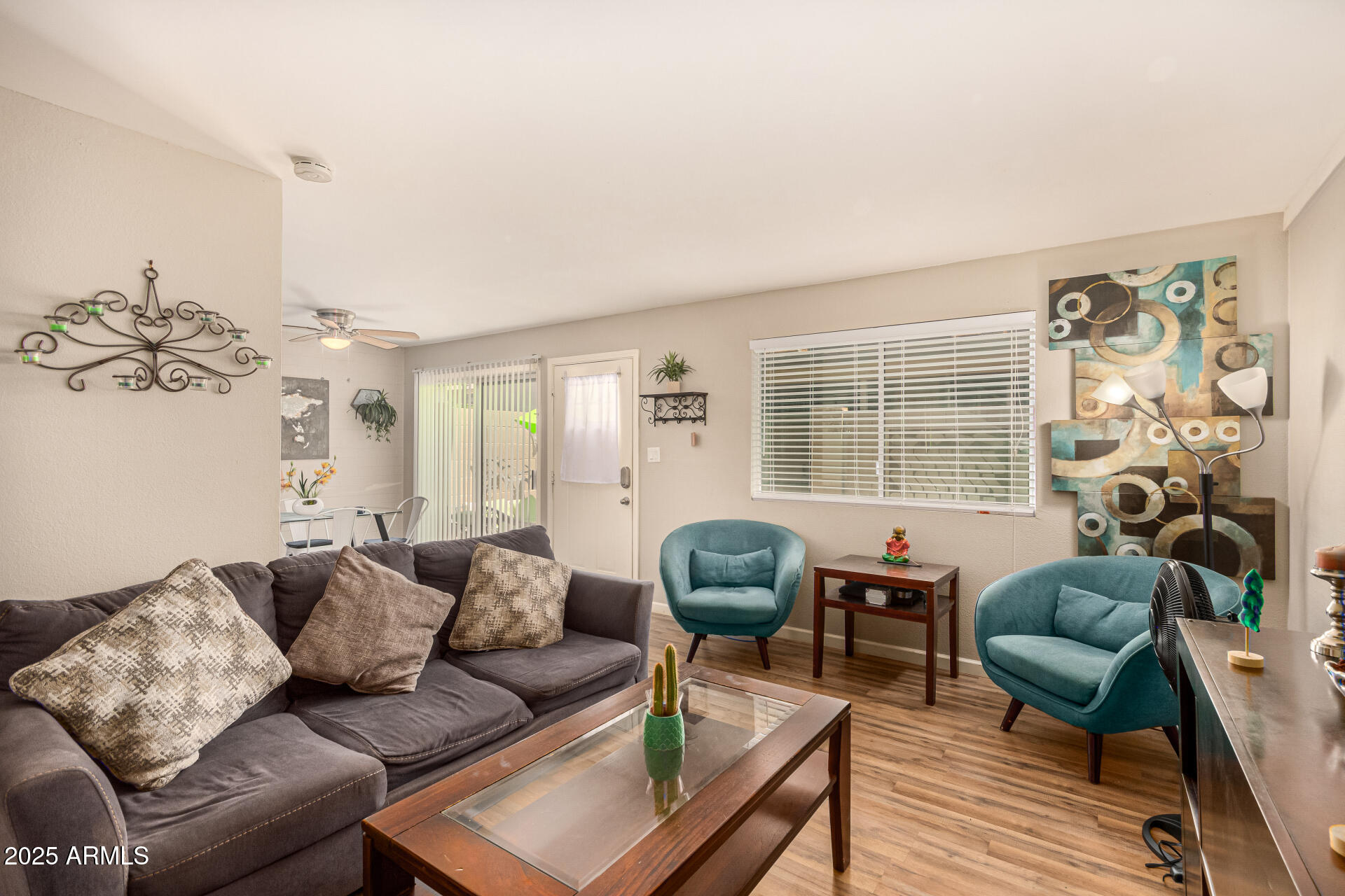 8532 E PORTLAND Street, Scottsdale, AZ 85257