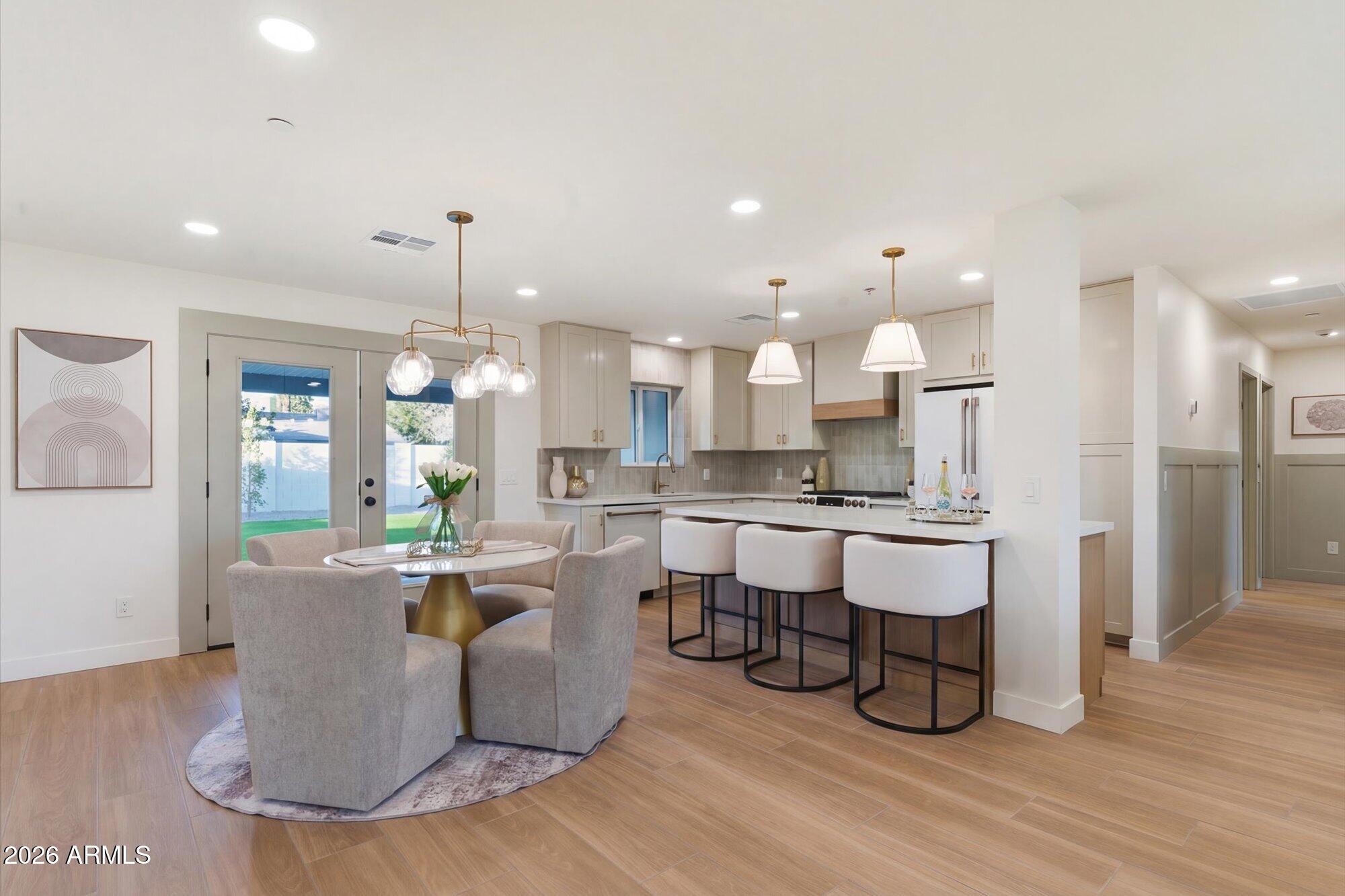 8520 E HIGHLAND Avenue, Scottsdale, AZ 85251