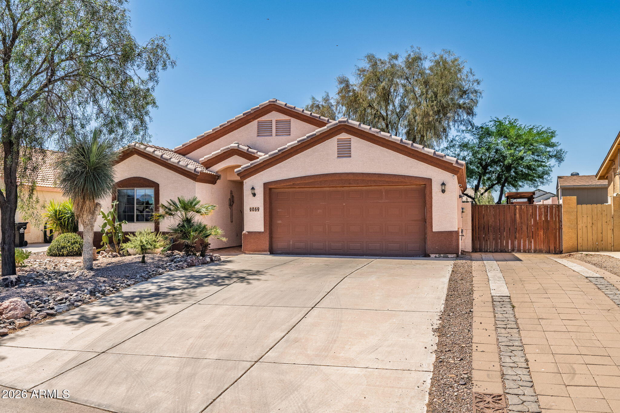 9069 W RAVEN Drive, Arizona City, AZ 85123