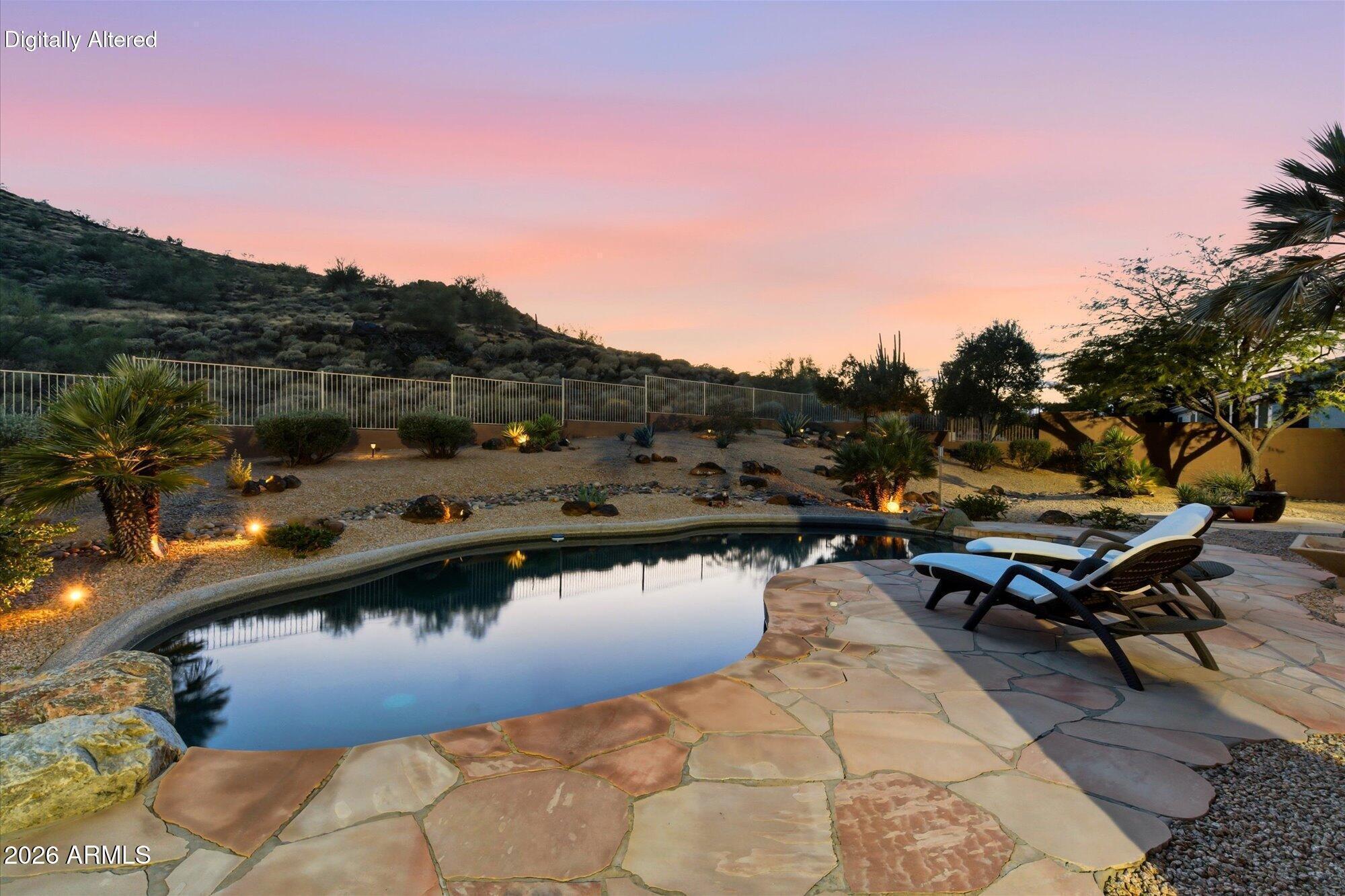 5565 W PINNACLE HILL Drive W, Glendale, AZ 85310