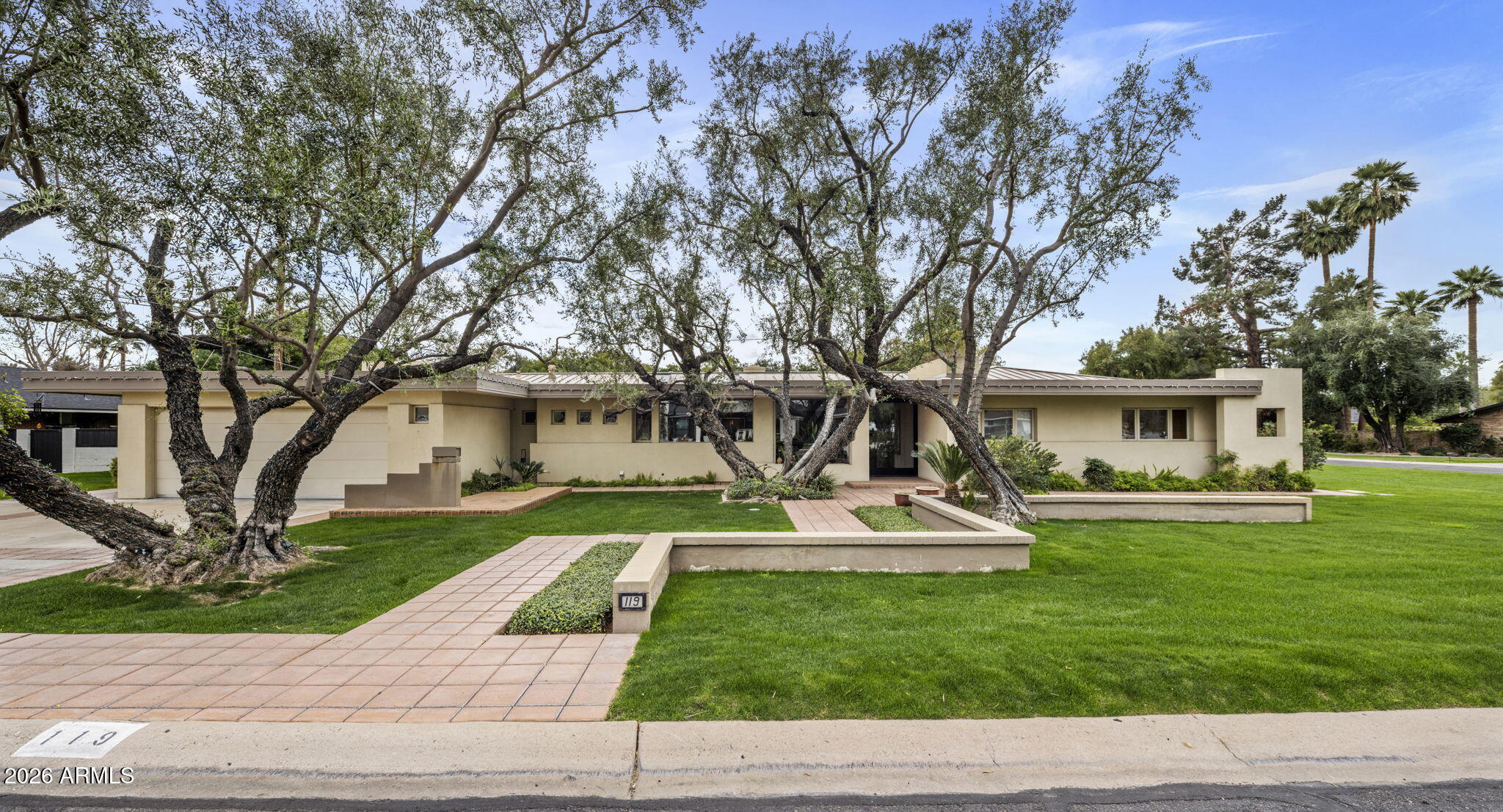 119 W KEIM Drive, Phoenix, AZ 85013