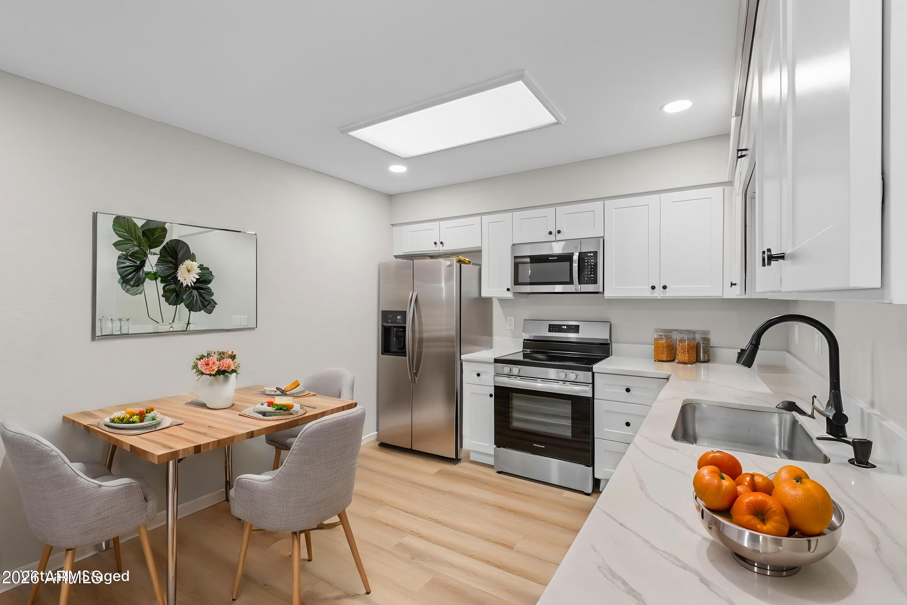 520 S GREENFIELD Road 17, Mesa, AZ 85206