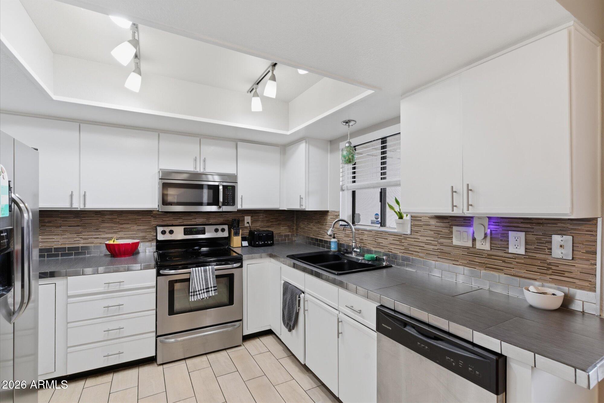3635 N 37TH Street 10, Phoenix, AZ 85018