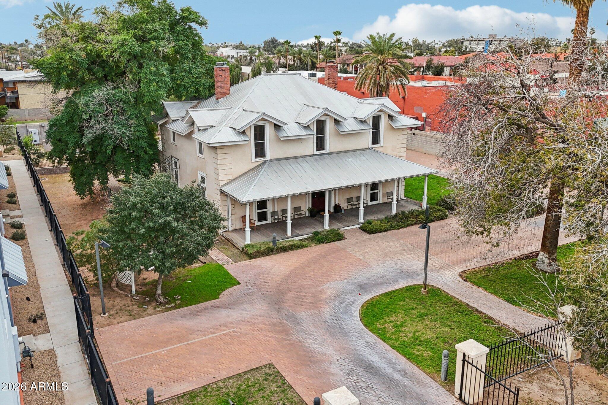 820 S FARMER Avenue, Tempe, AZ 85281