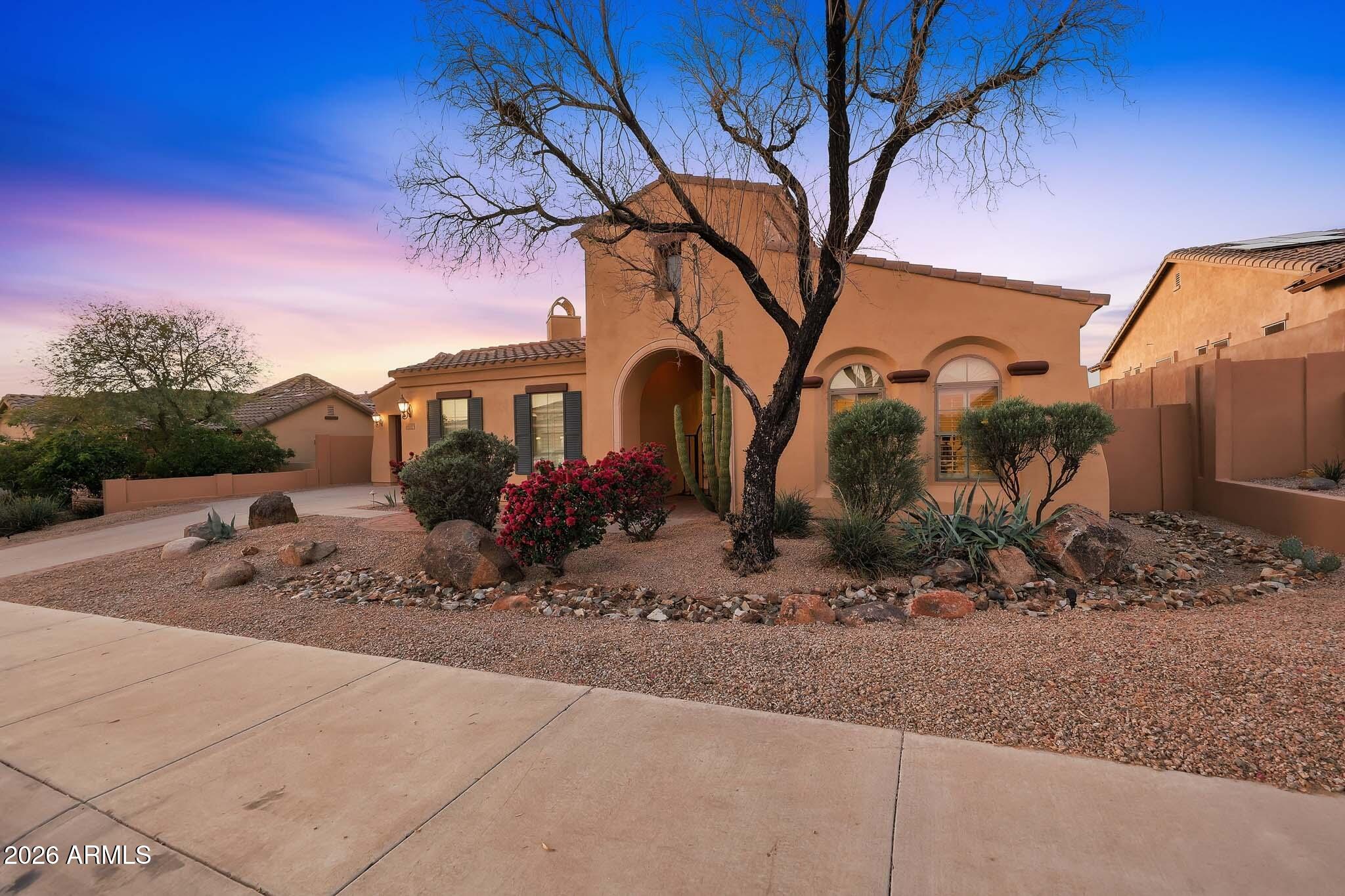 18174 W NARRAMORE Road, Goodyear, AZ 85338