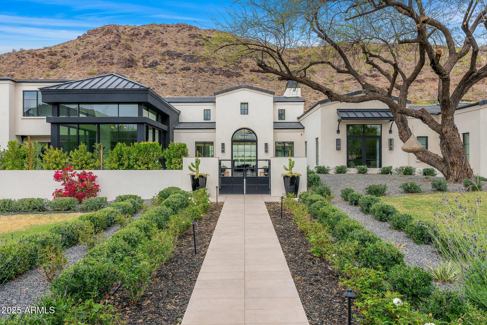6126 E JOSHUA TREE Lane, Paradise Valley, AZ 85253
