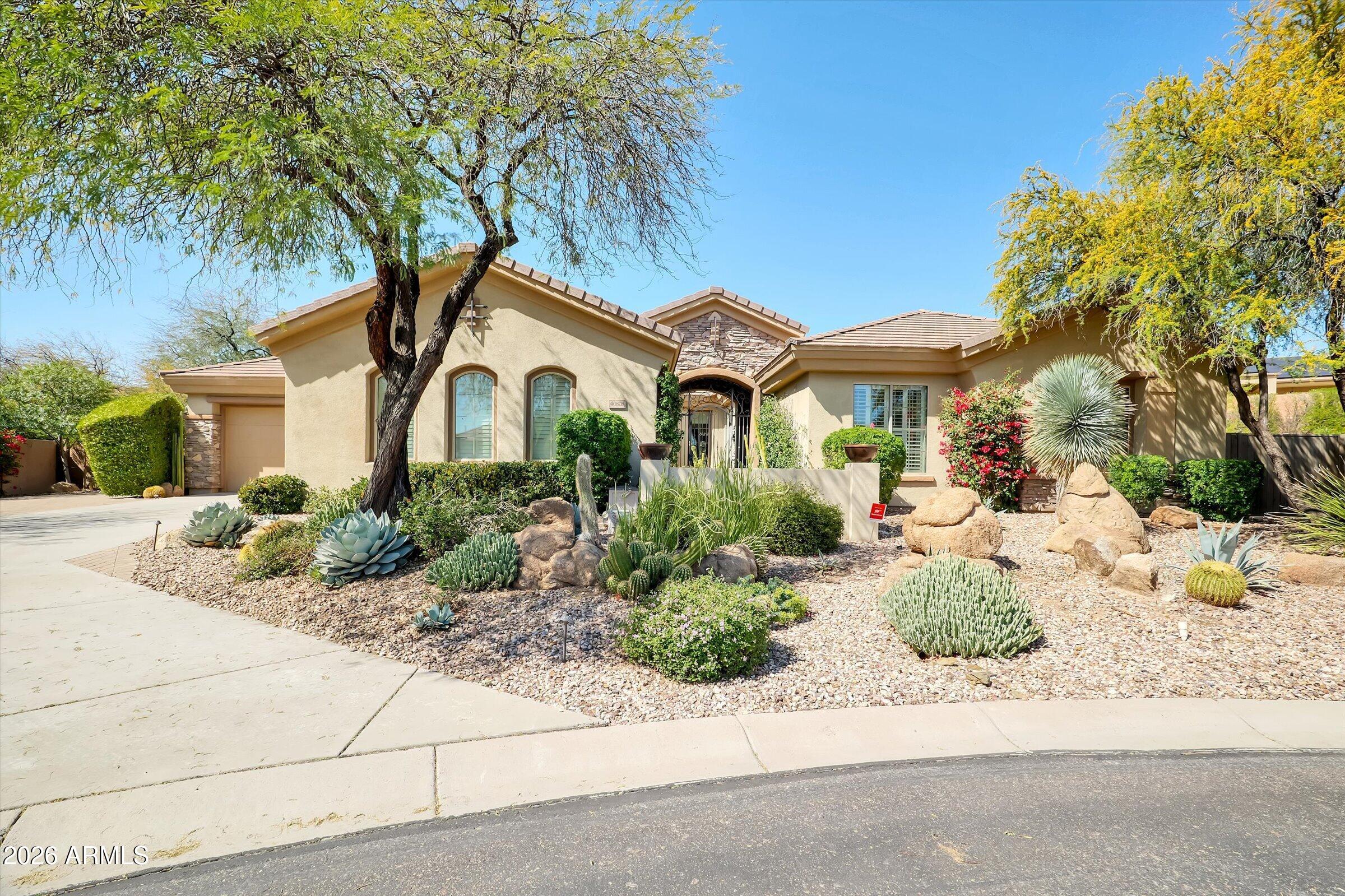 40808 N THUNDER HILLS Court, Phoenix, AZ 85086