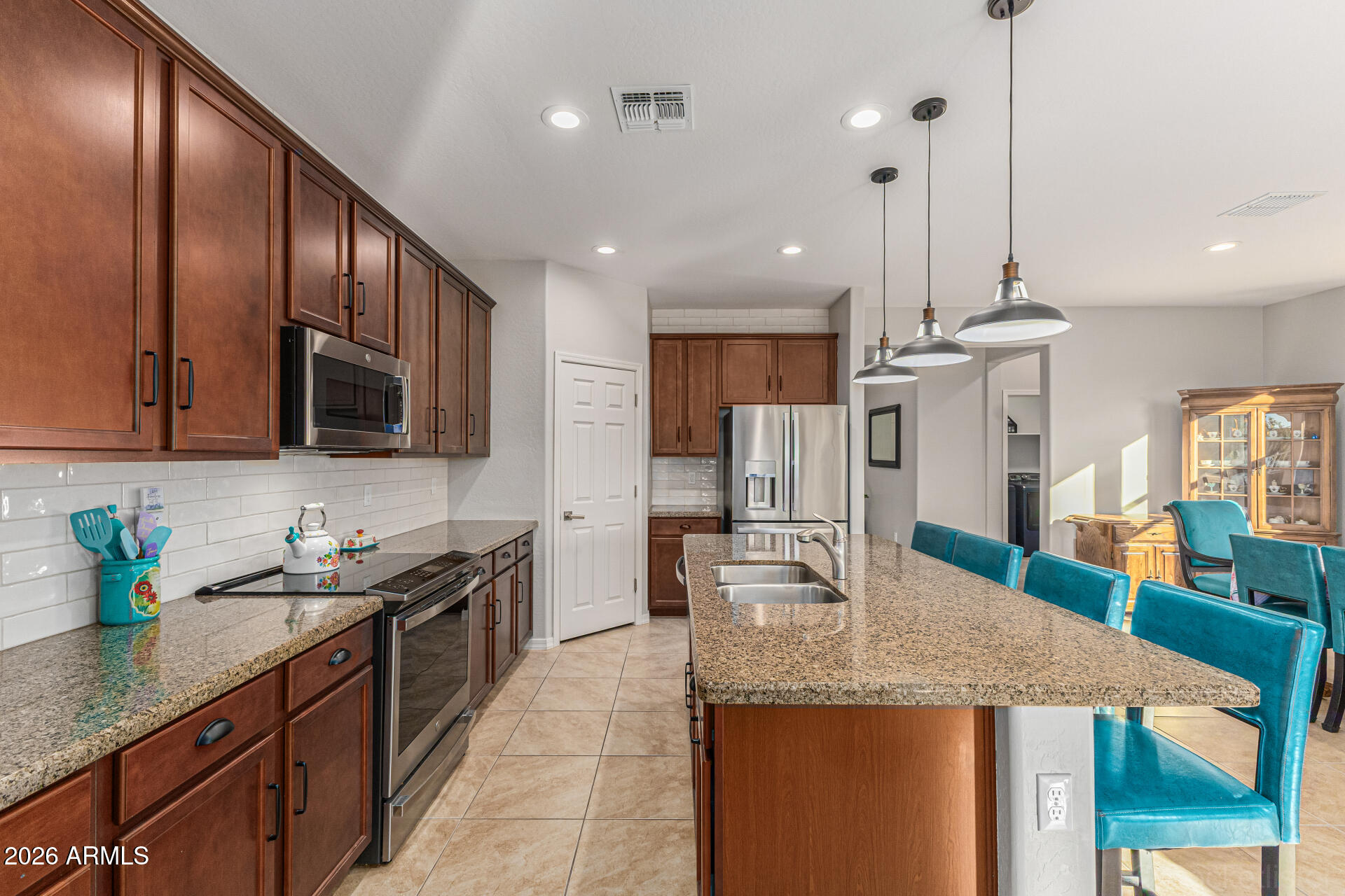 35060 N LAREDO Drive, San Tan Valley, AZ 85144