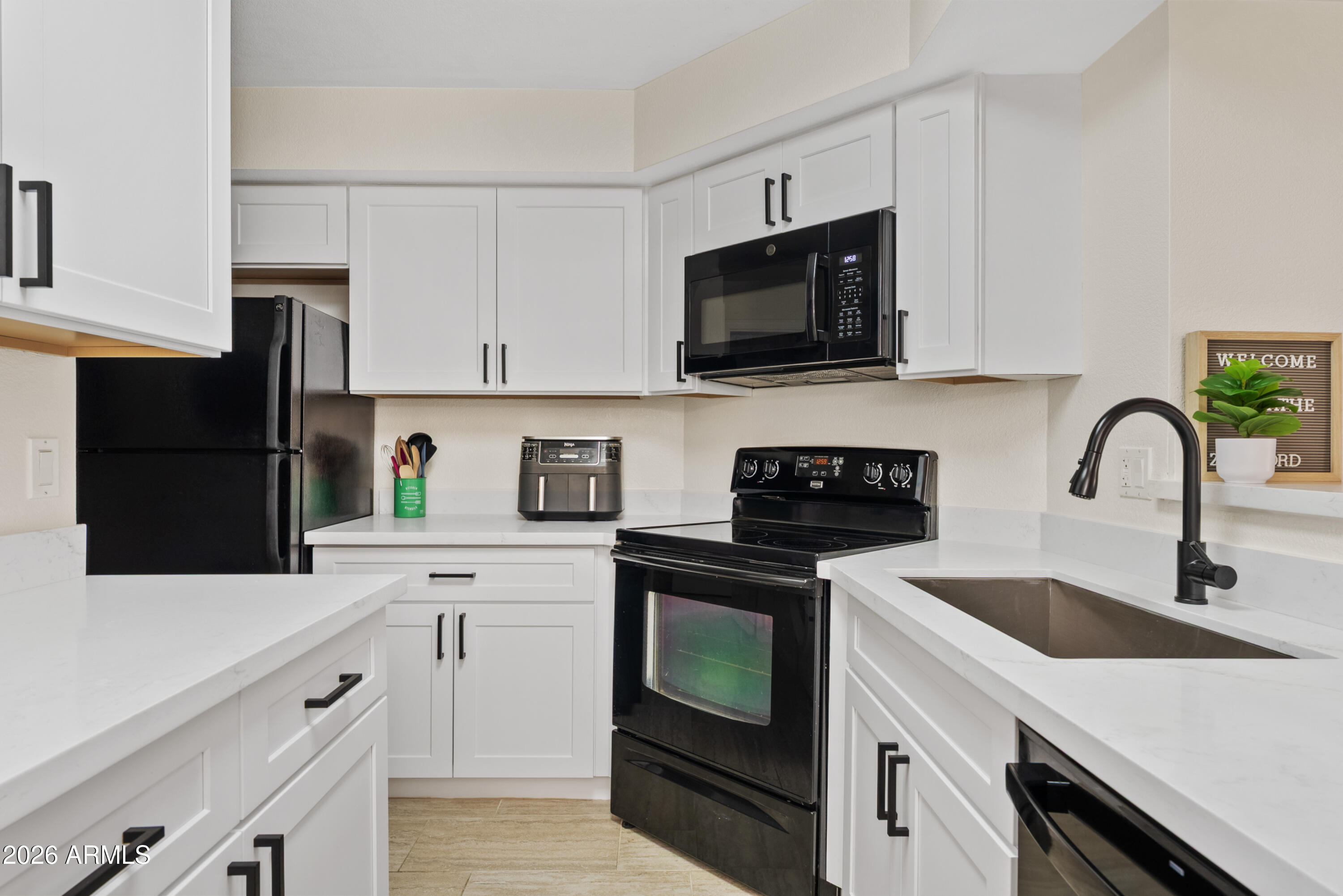 2333 E SOUTHERN Avenue 2016, Tempe, AZ 85282