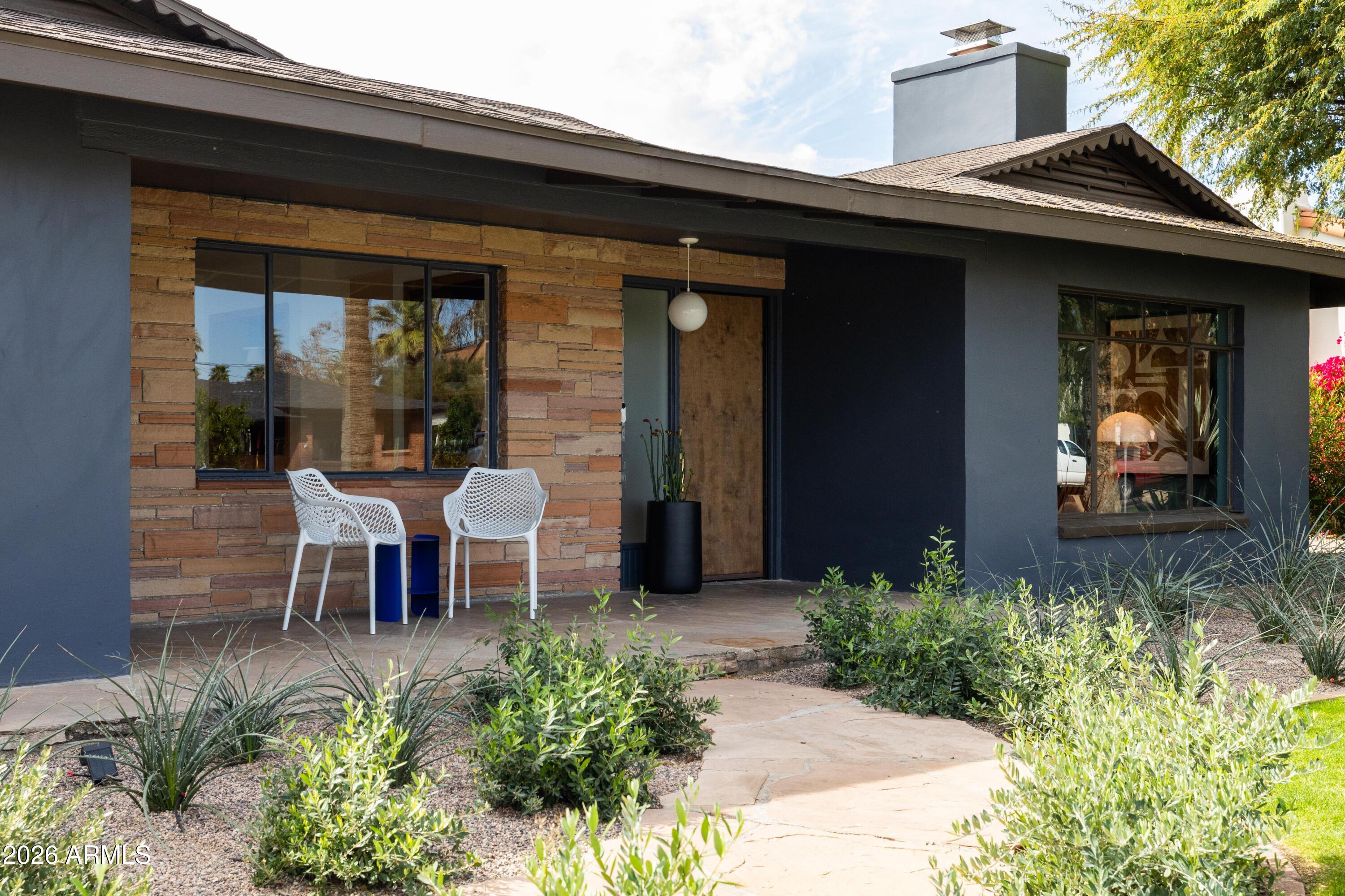 517 W HOLLY Street, Phoenix, AZ 85003