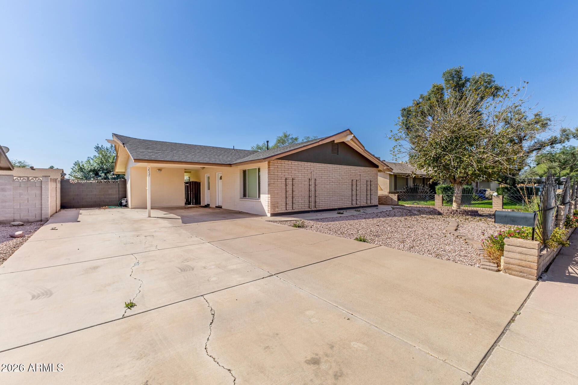 2537 E LA JOLLA Drive, Tempe, AZ 85282