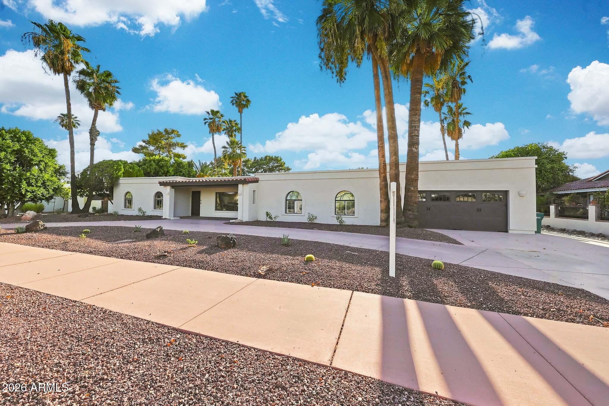 1124 N VILLA NUEVA Drive, Litchfield Park, AZ 85340