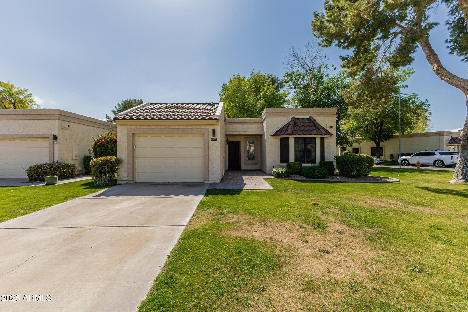 9707 W Kerry Lane, Peoria, AZ 85382