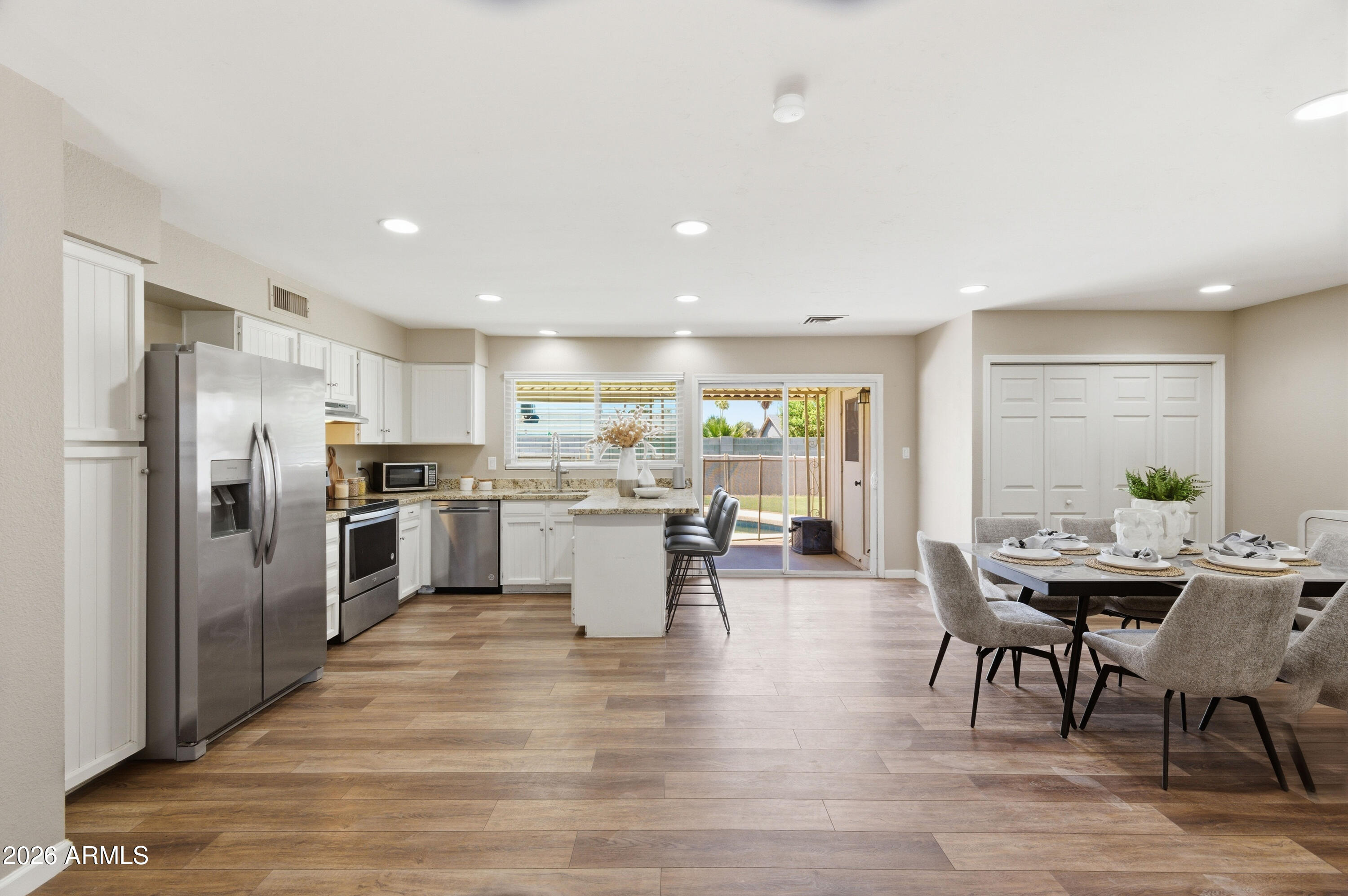 1527 W ALAMO Drive, Chandler, AZ 85224