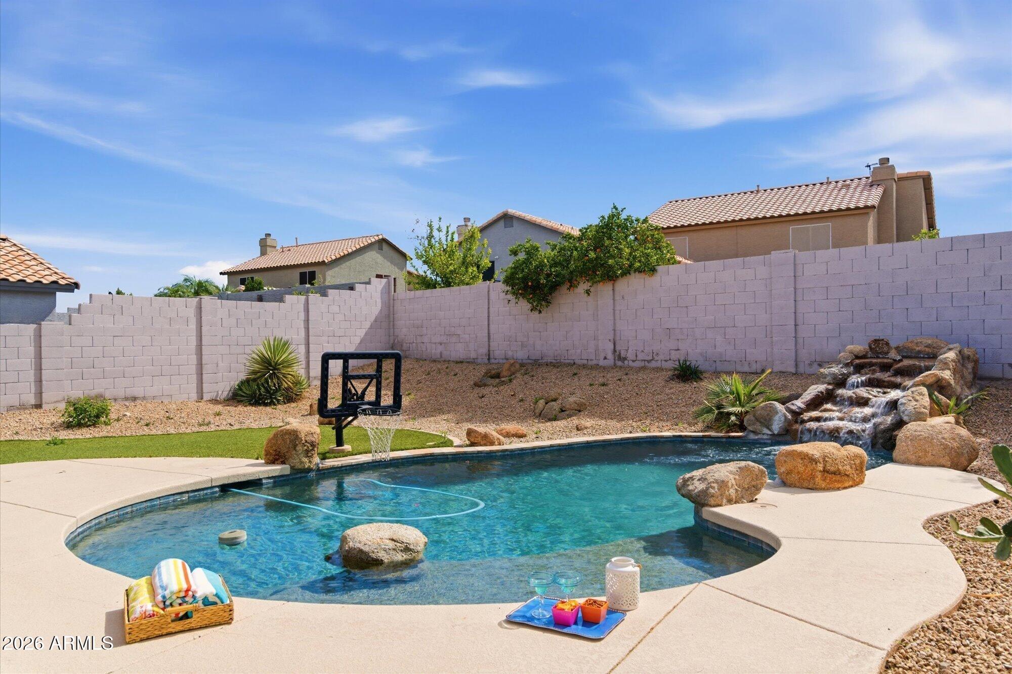 1723 E Blackhawk Drive E, Phoenix, AZ 85024