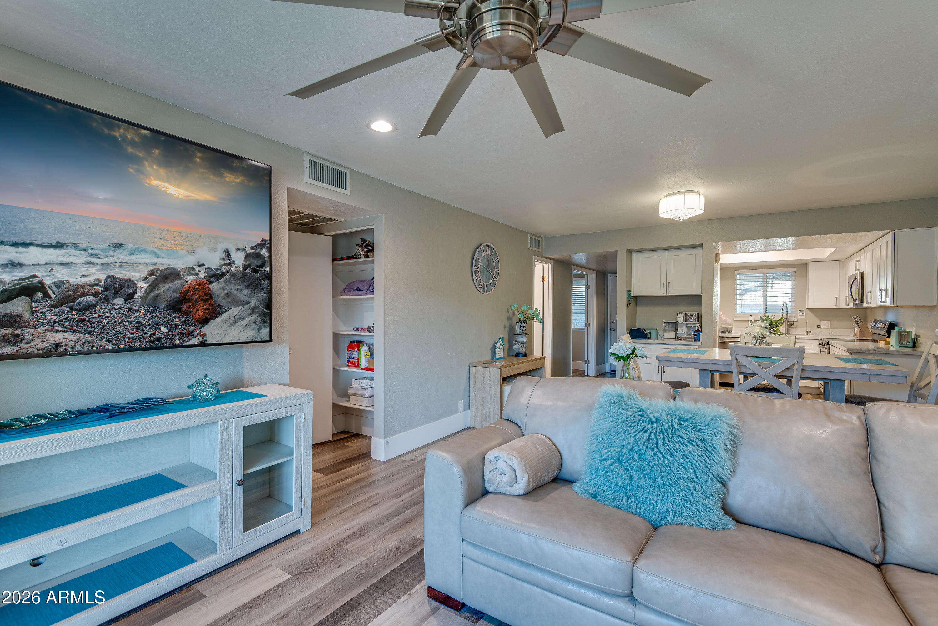 4150 E CACTUS Road 108, Phoenix, AZ 85032